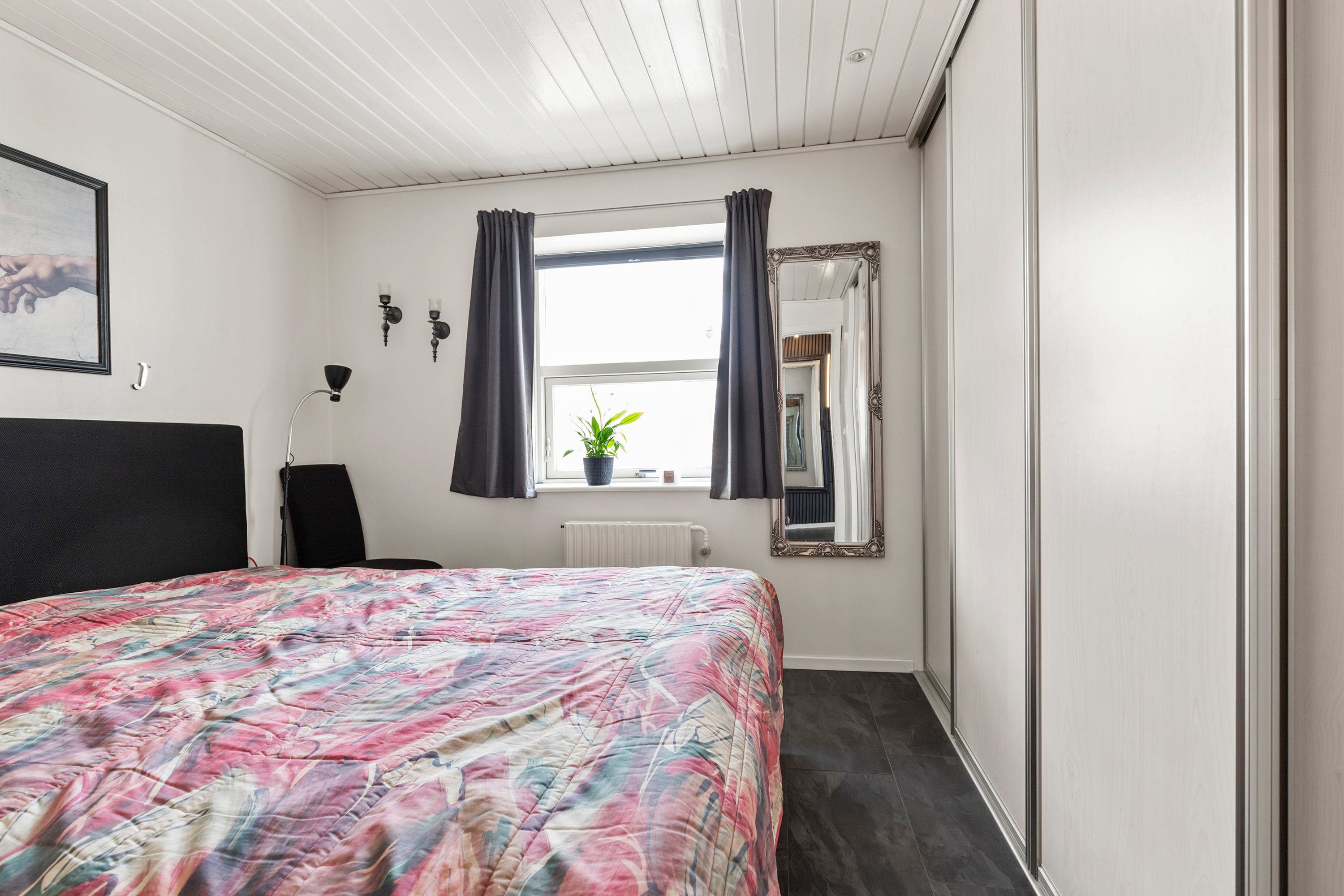 Fremhævet soveværelse billede i fuldskærmstilstand. Billede af Sommervænget 3, 9700 Brønderslev