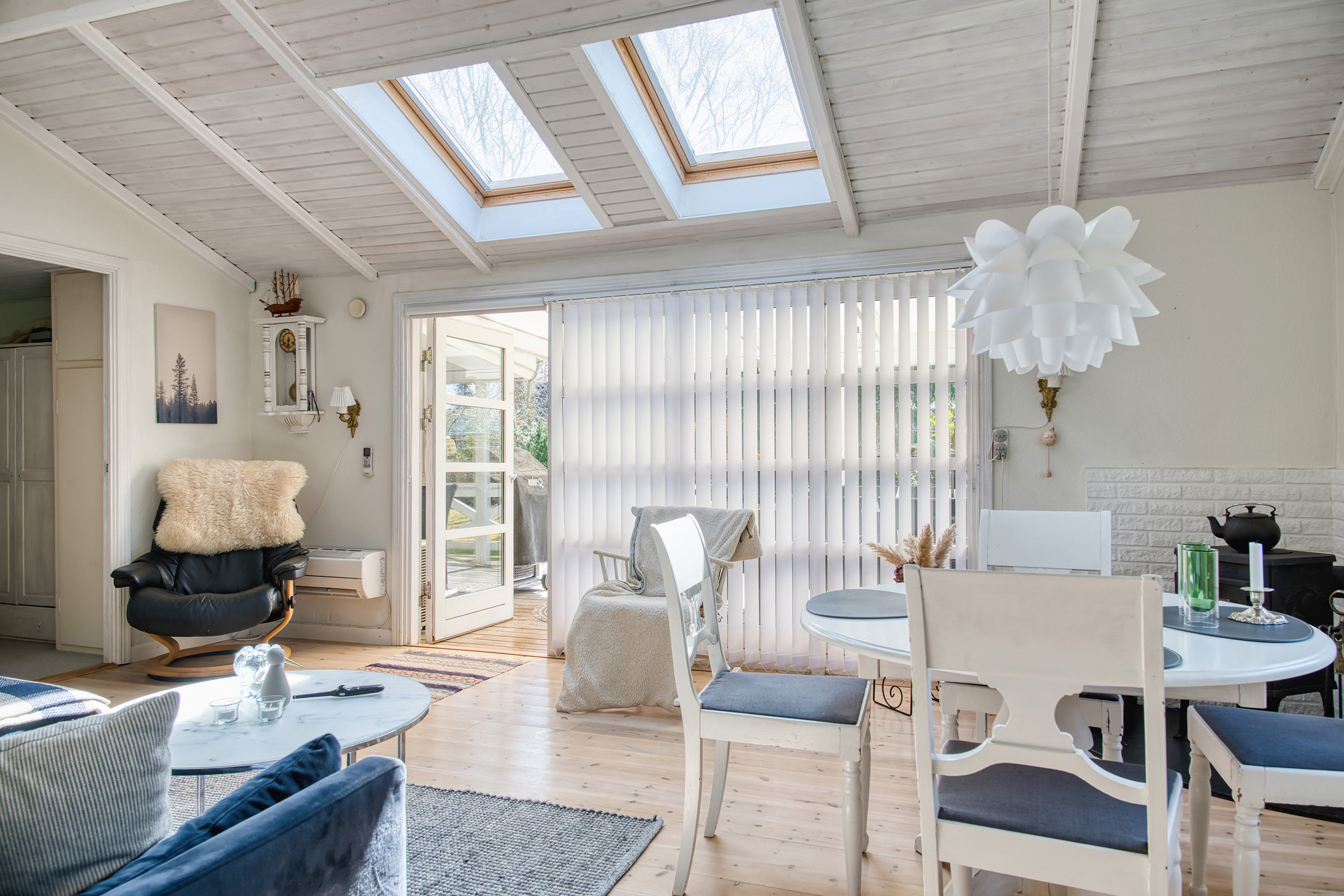 Fremhævet stue billede i fuldskærmstilstand. Billede af Solvænget 3, 4873 Væggerløse