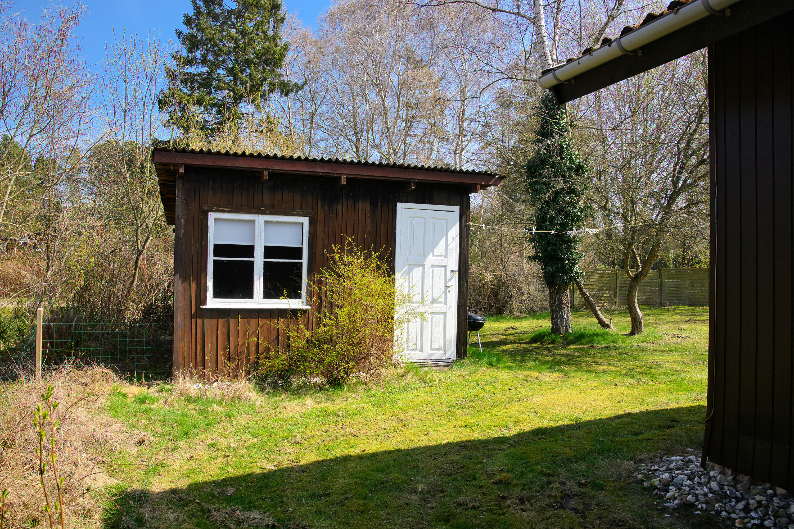 Fremhævet facade billede i fuldskærmstilstand. Billede af Pedersdalvænget 24, 4873 Væggerløse