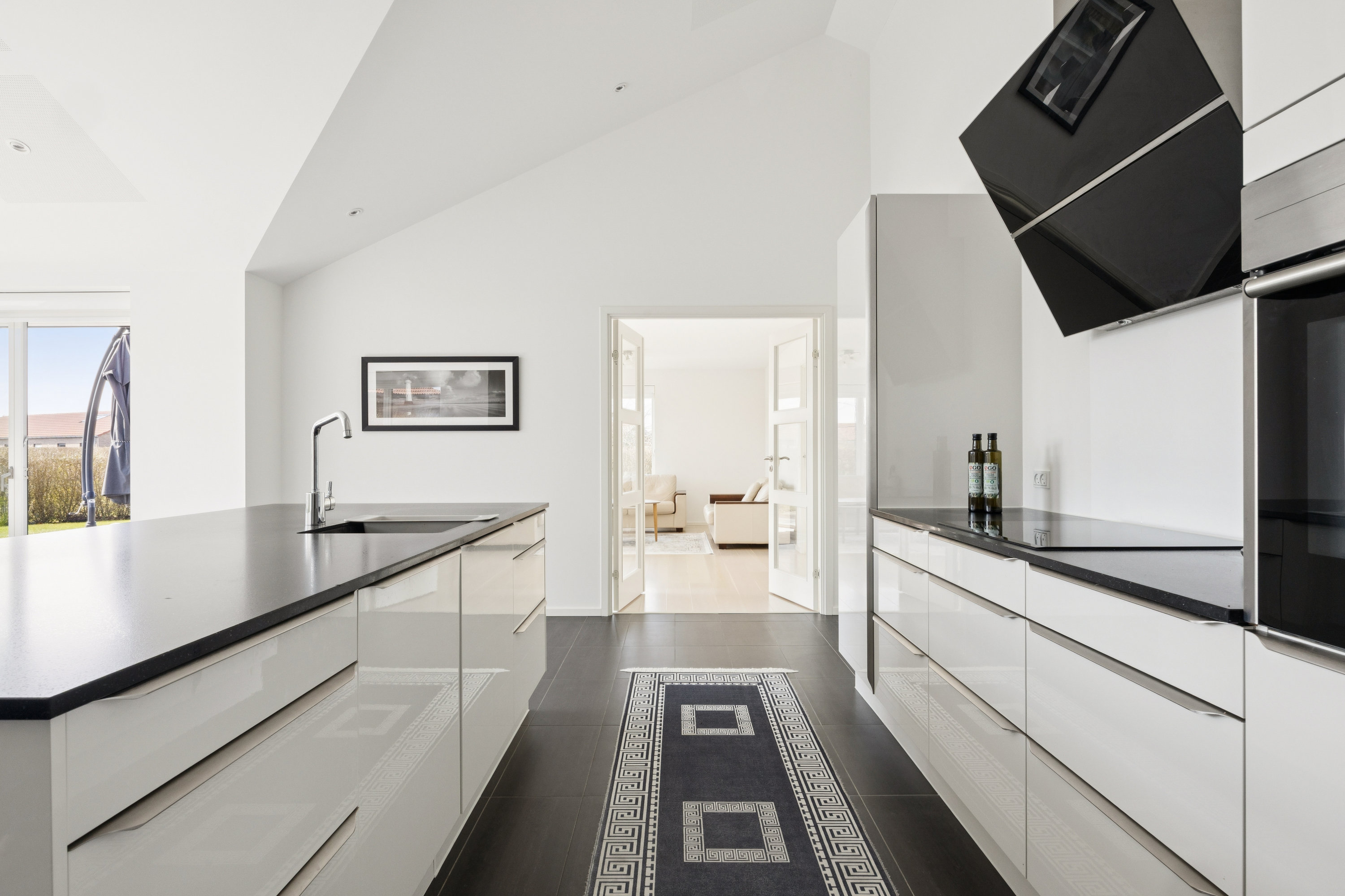 Fremhævet køkken/alrum billede i fuldskærmstilstand. Billede af Skovbo Alle 63, 2670 Greve