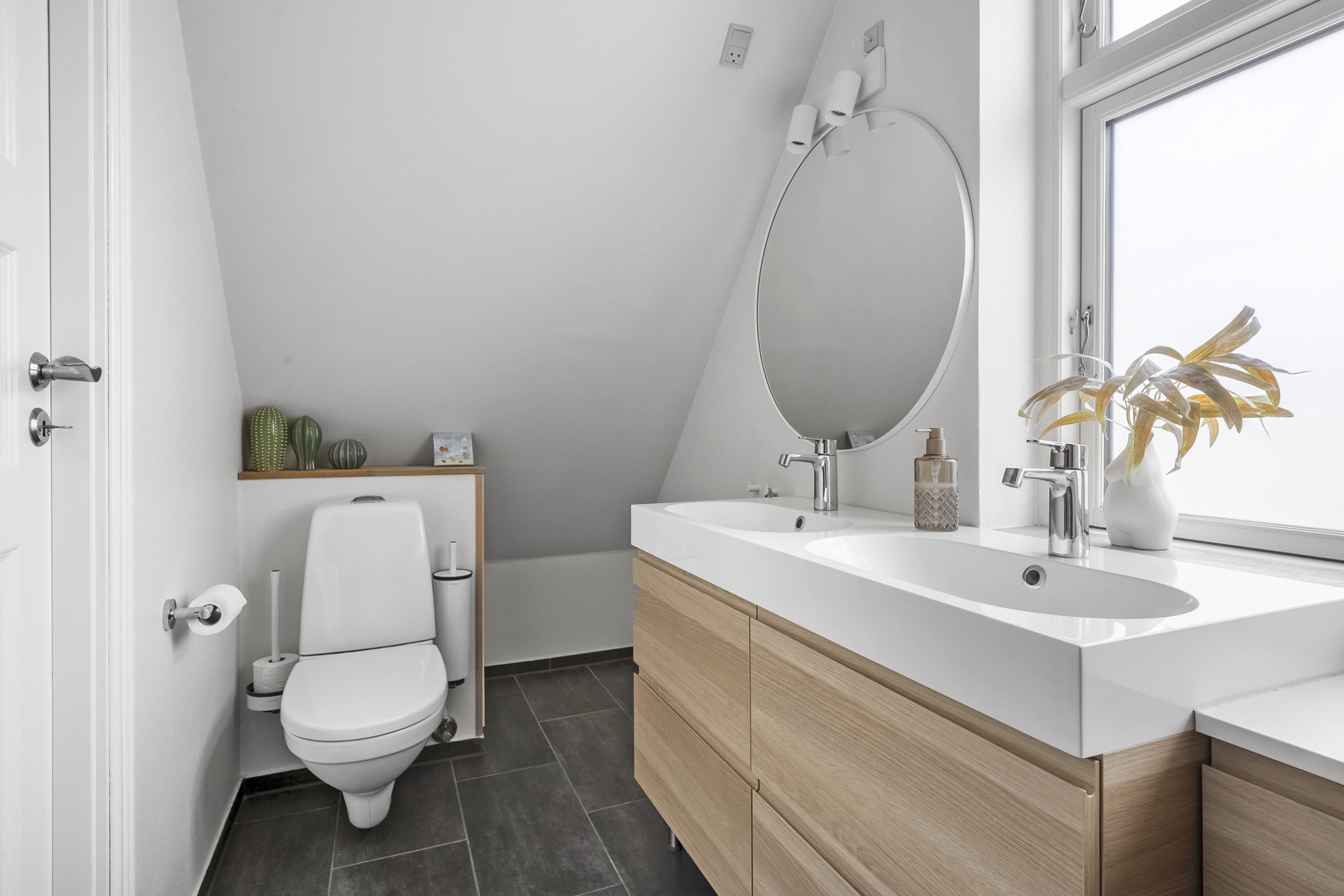 Fremhævet badeværelse billede i fuldskærmstilstand. Billede af Rådhusgade 35, 8300 Odder