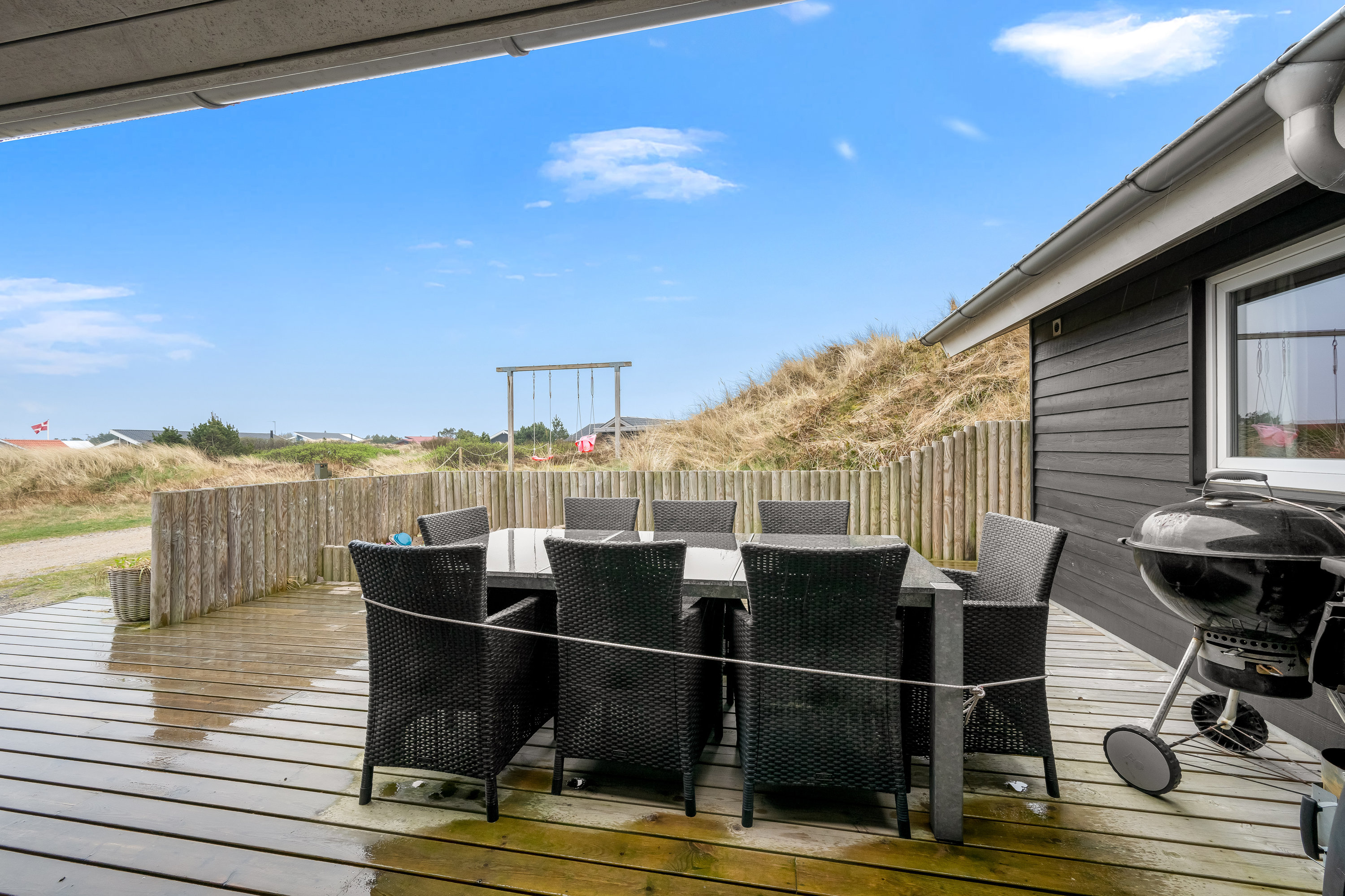 Fremhævet terrasse billede i fuldskærmstilstand. Billede af Bjerregårdsvej 314, Bjerregaard, 6960 Hvide Sande