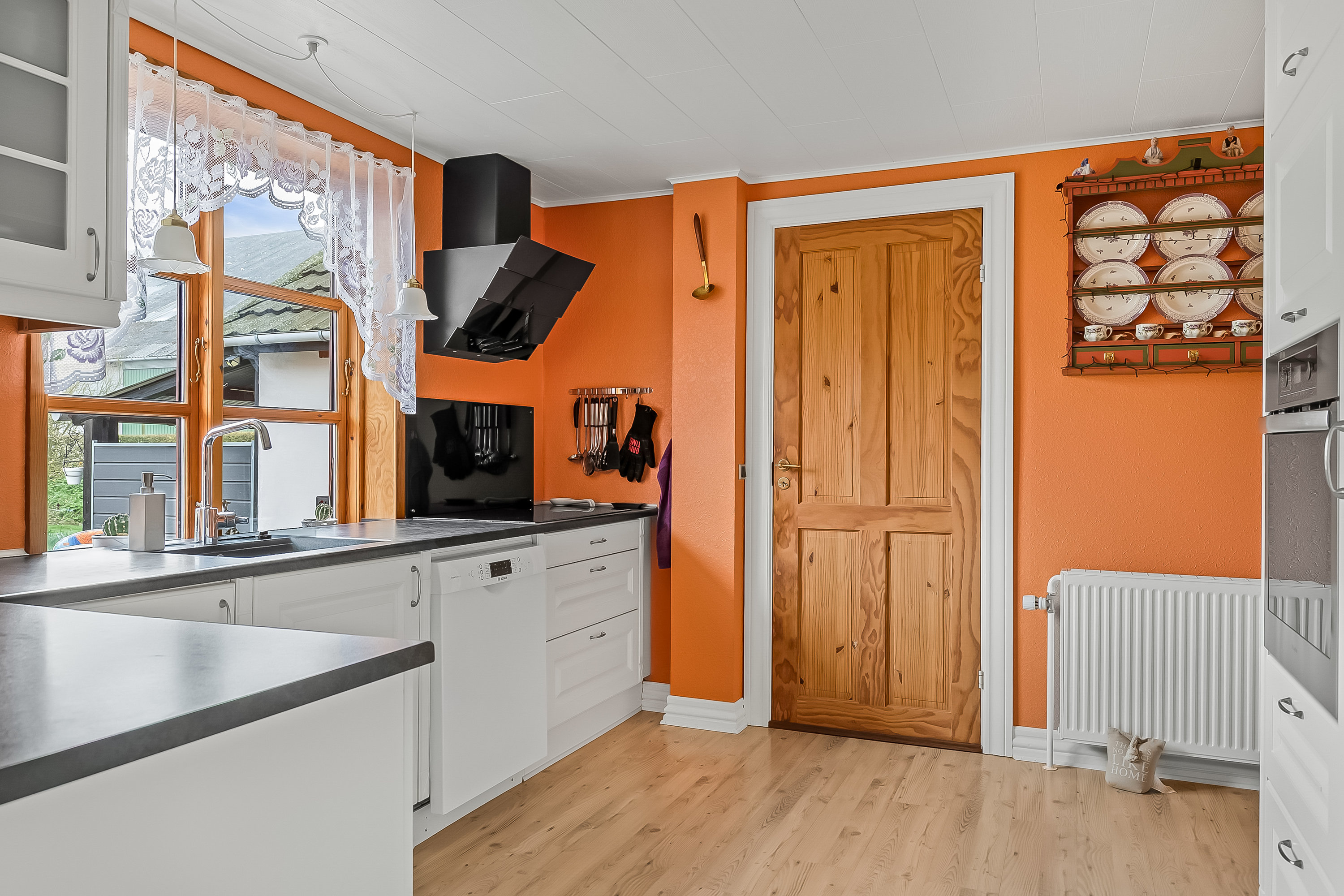 Fremhævet køkken billede i fuldskærmstilstand. Billede af Tiufkærvej 133, Tiufkær, 7000 Fredericia