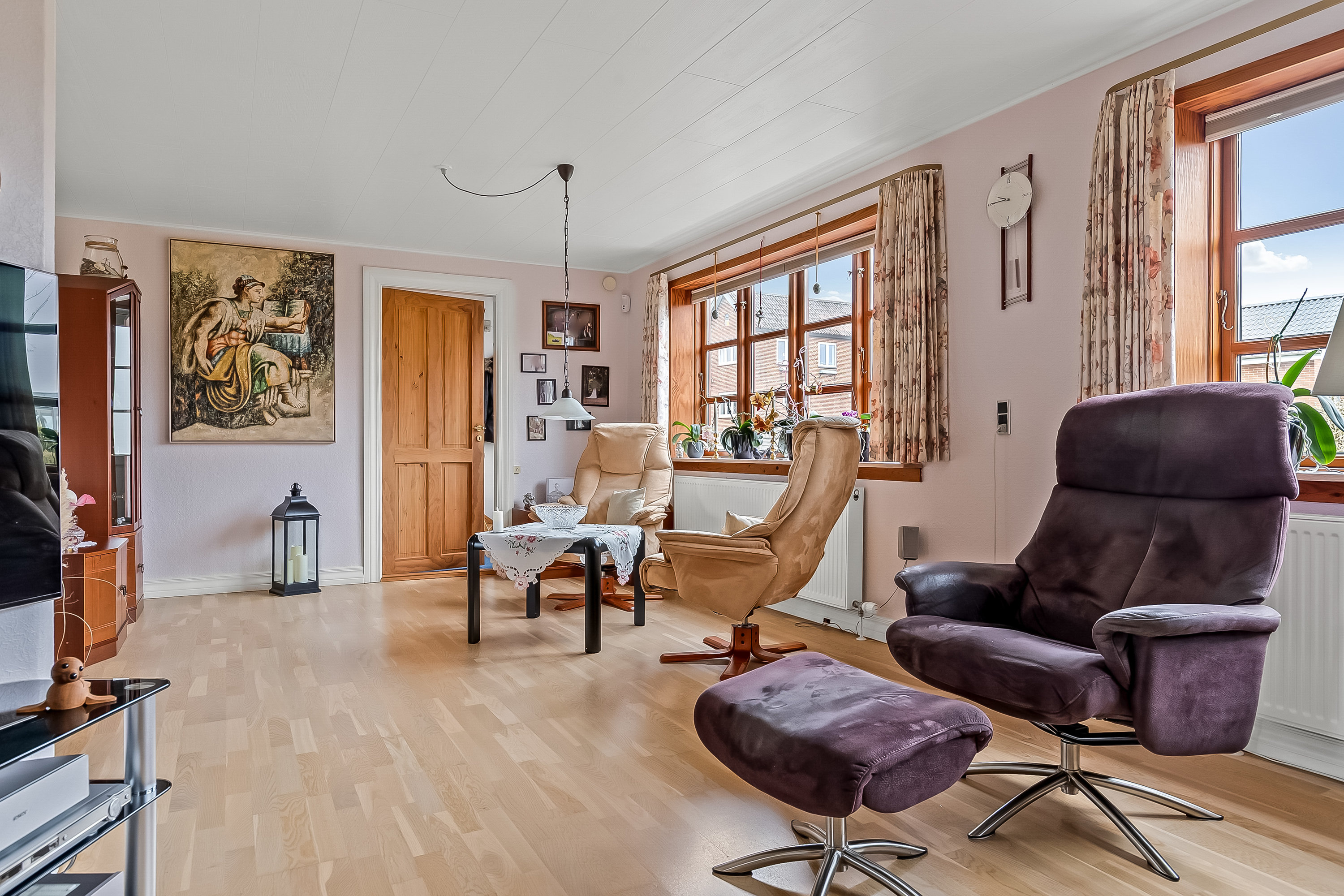 Fremhævet stue billede i fuldskærmstilstand. Billede af Tiufkærvej 133, Tiufkær, 7000 Fredericia