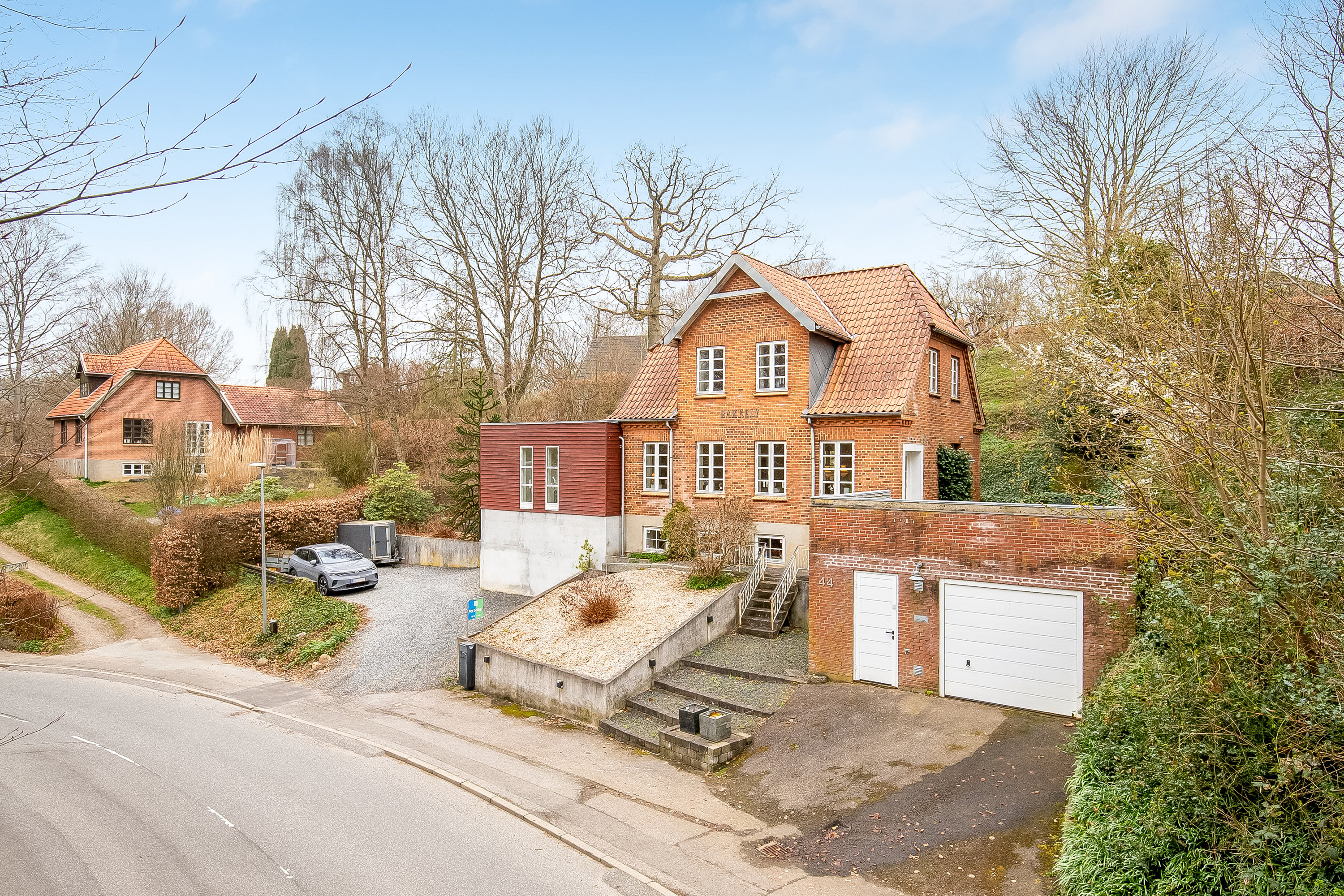 Fremhævet mastefoto billede i fuldskærmstilstand. Billede af Stationsvej 44, Brejning, 7080 Børkop