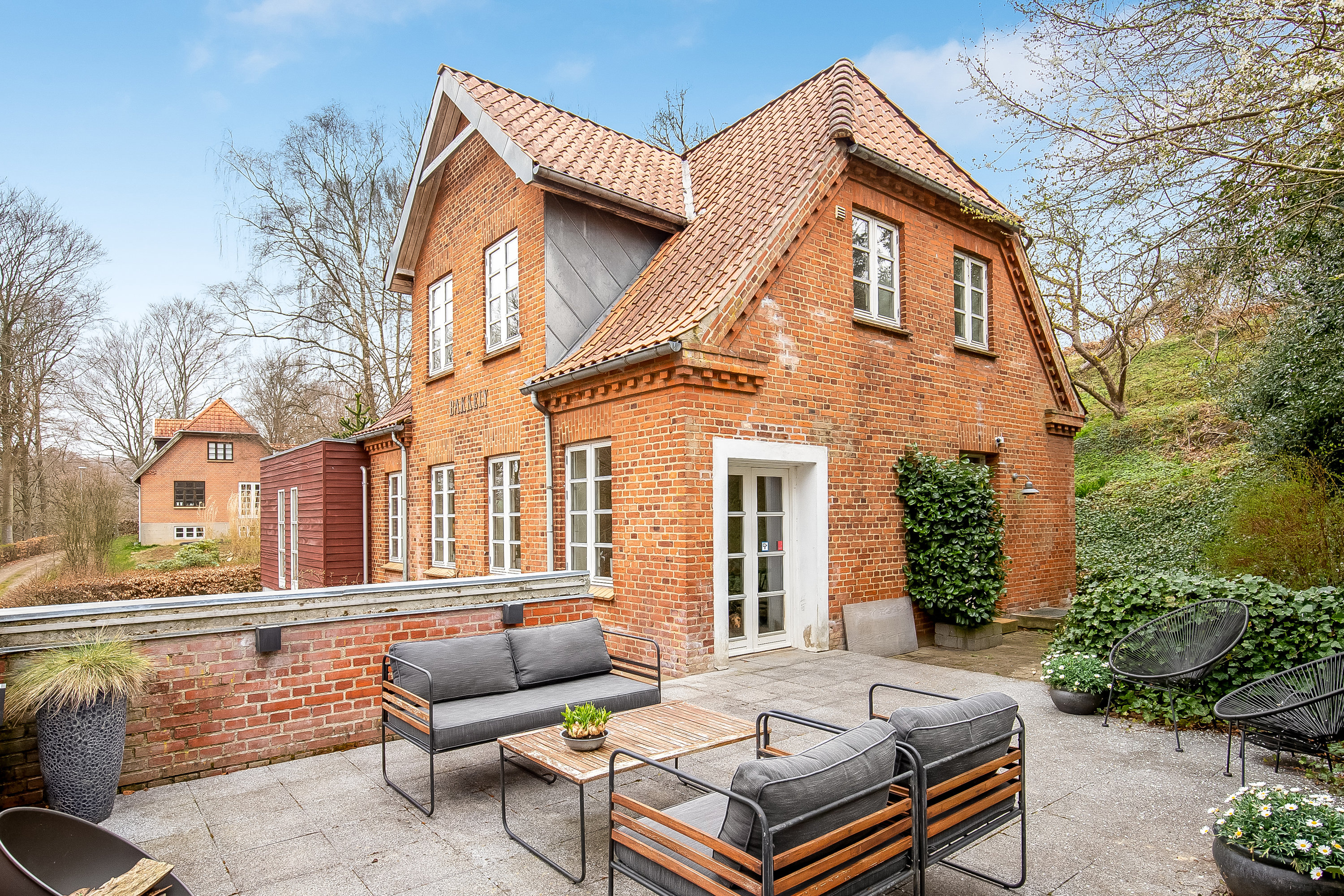 Fremhævet terrasse billede i fuldskærmstilstand. Billede af Stationsvej 44, Brejning, 7080 Børkop