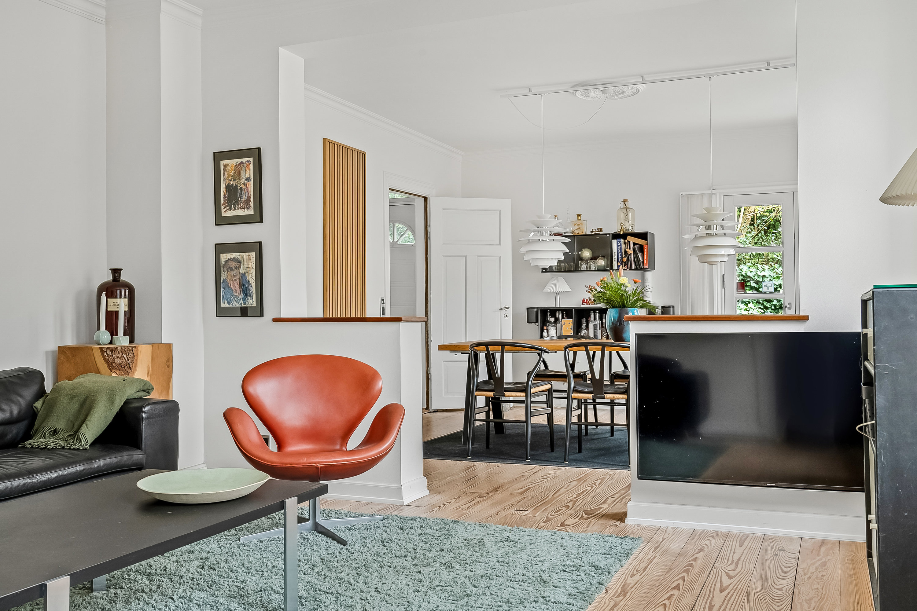 Fremhævet stue billede i fuldskærmstilstand. Billede af Stationsvej 44, Brejning, 7080 Børkop