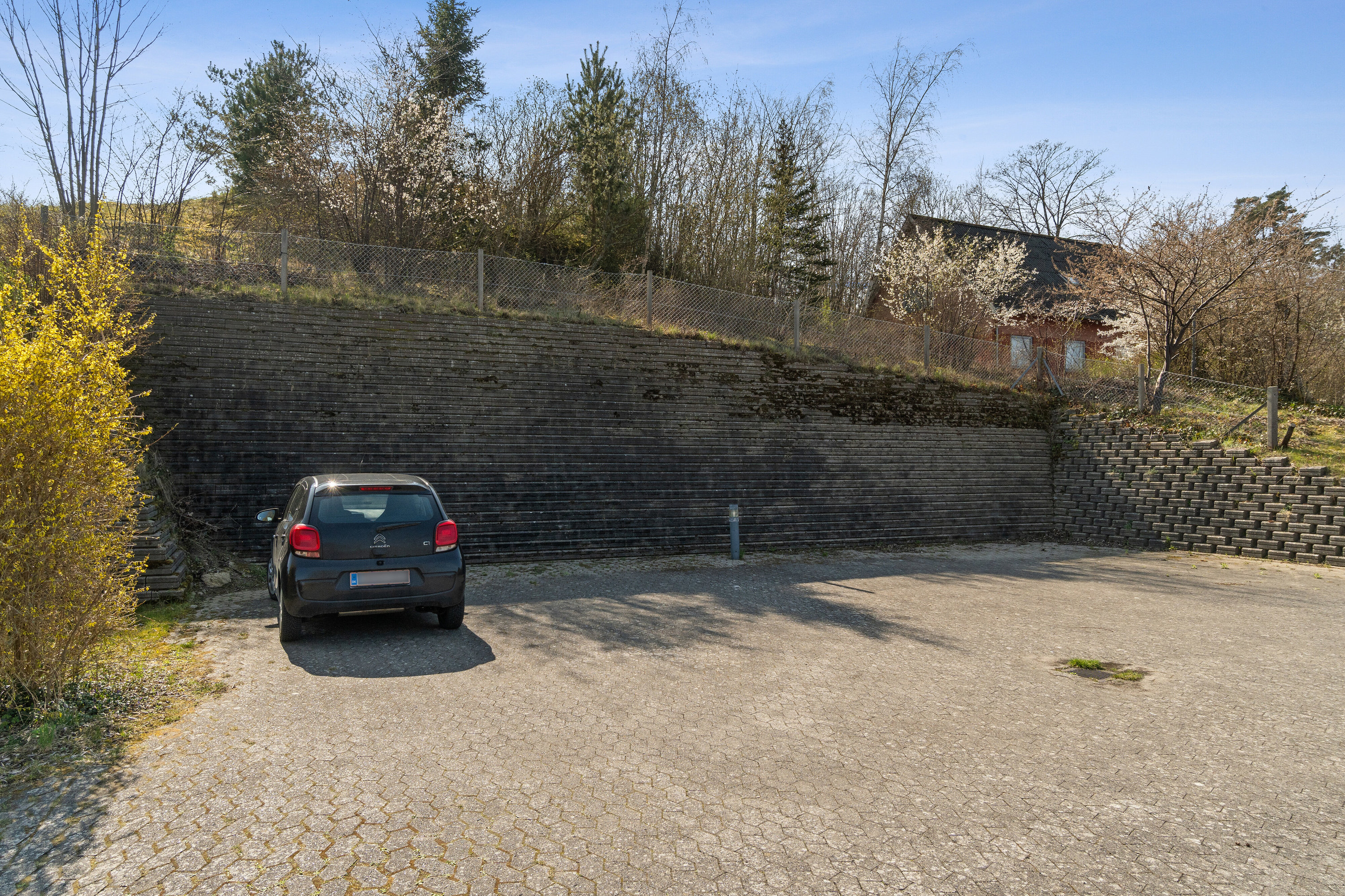 Fremhævet parkeringsplads billede i fuldskærmstilstand. Billede af Præstøvej 126F, 4700 Næstved