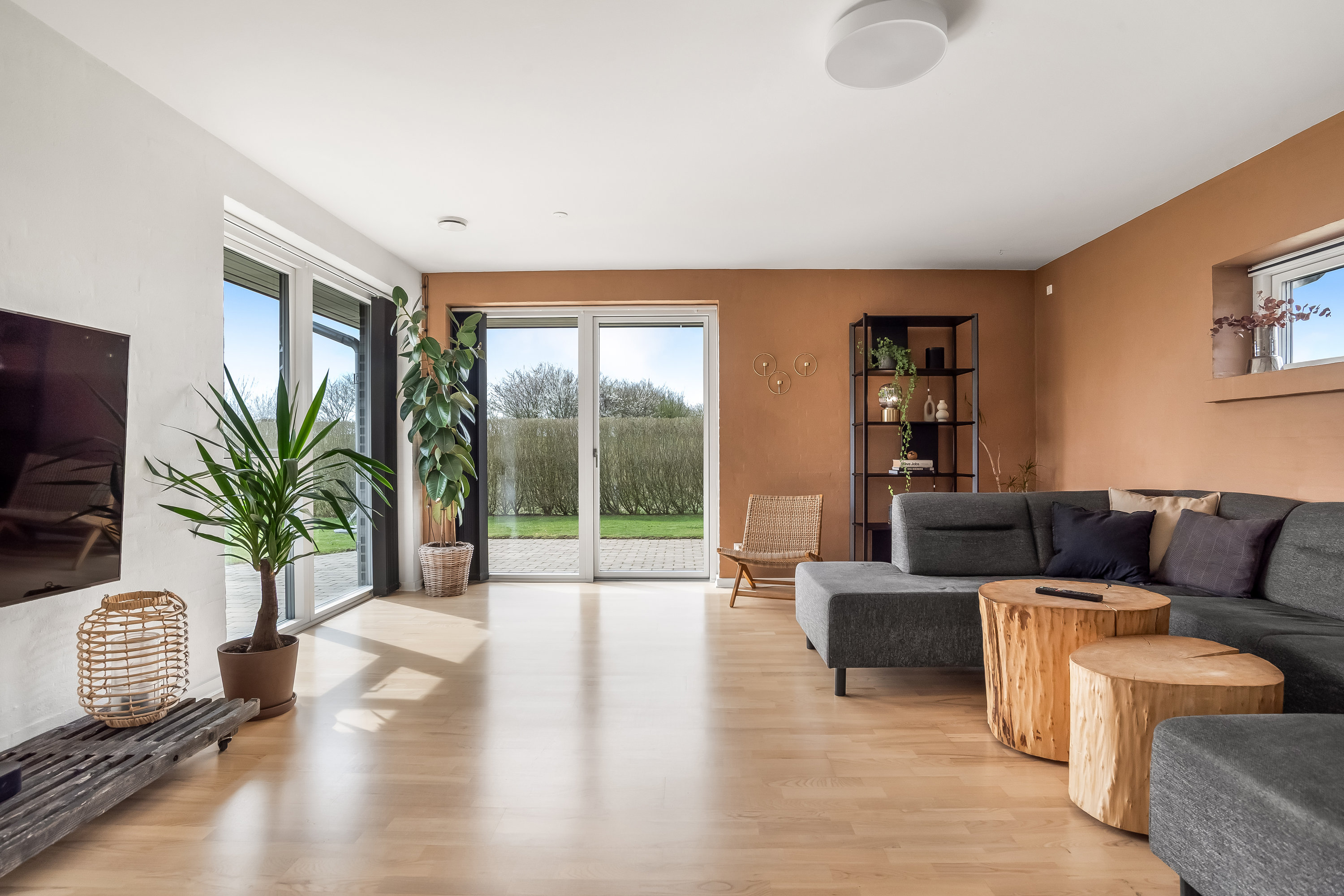 Fremhævet stue billede i fuldskærmstilstand. Billede af Kusken 58, Mejrup, 7500 Holstebro