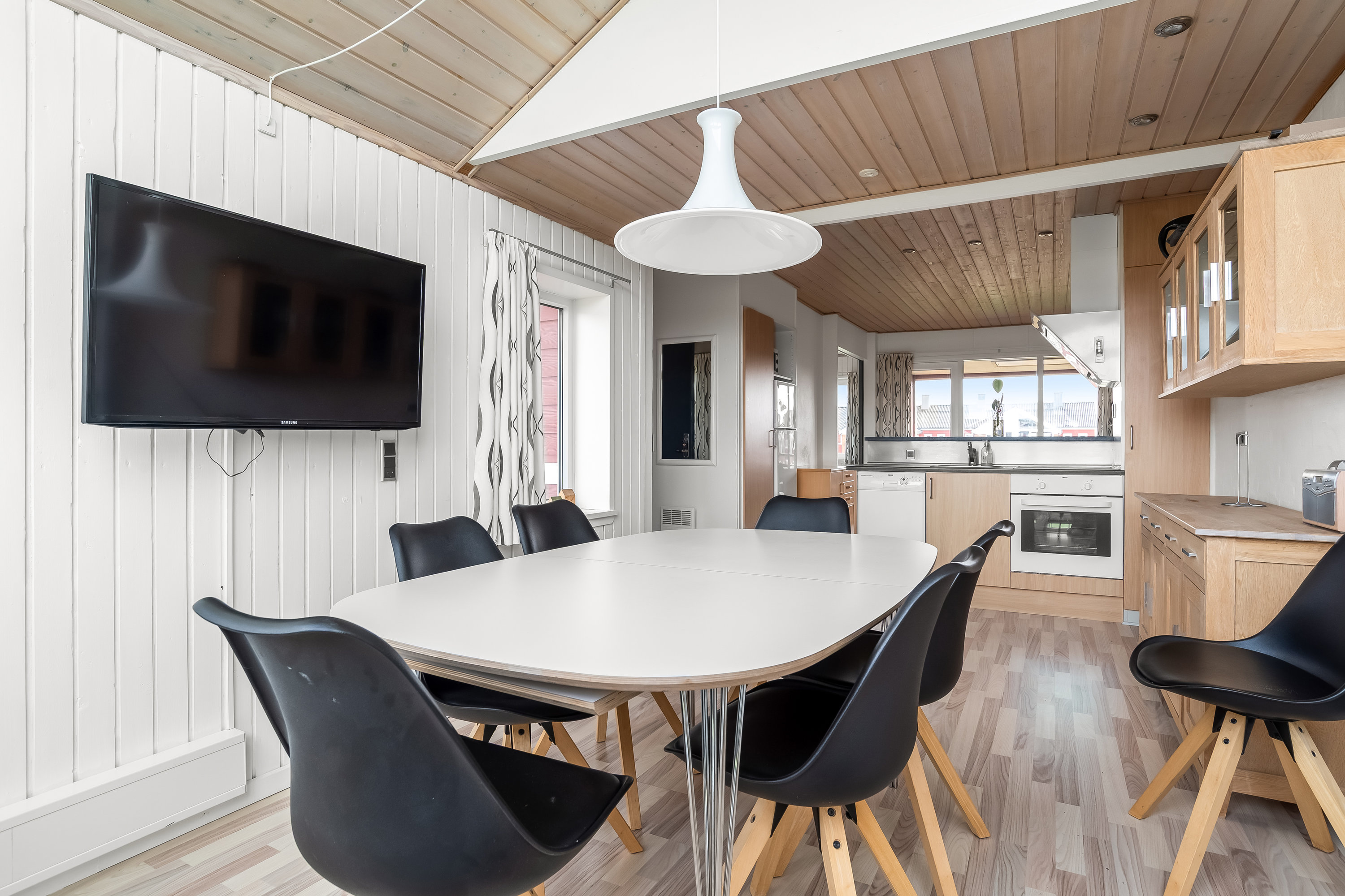 Fremhævet alrum billede i fuldskærmstilstand. Billede af Vinkelhagevej 76, Heldum, 7620 Lemvig