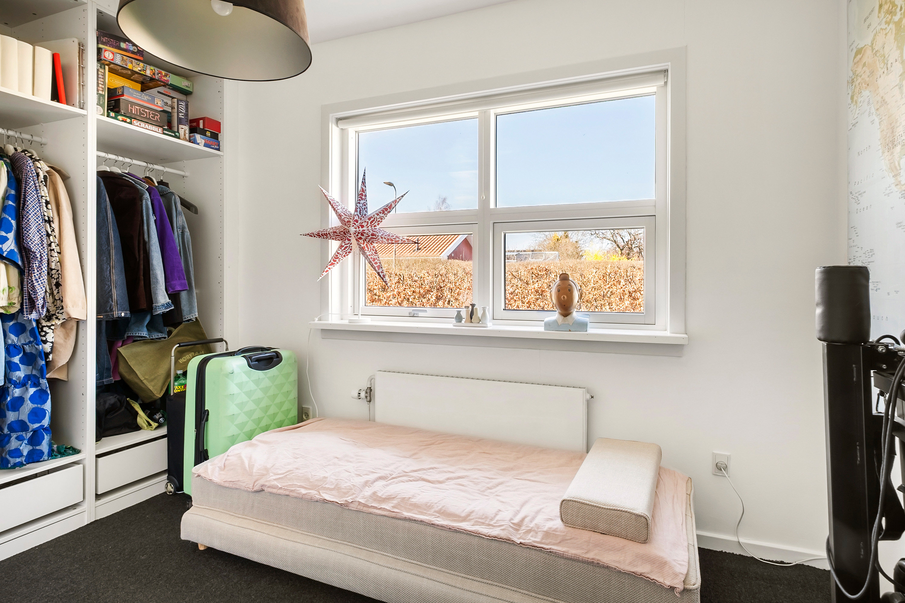 Fremhævet soveværelse billede i fuldskærmstilstand. Billede af Delfinvej 5, 3450 Allerød