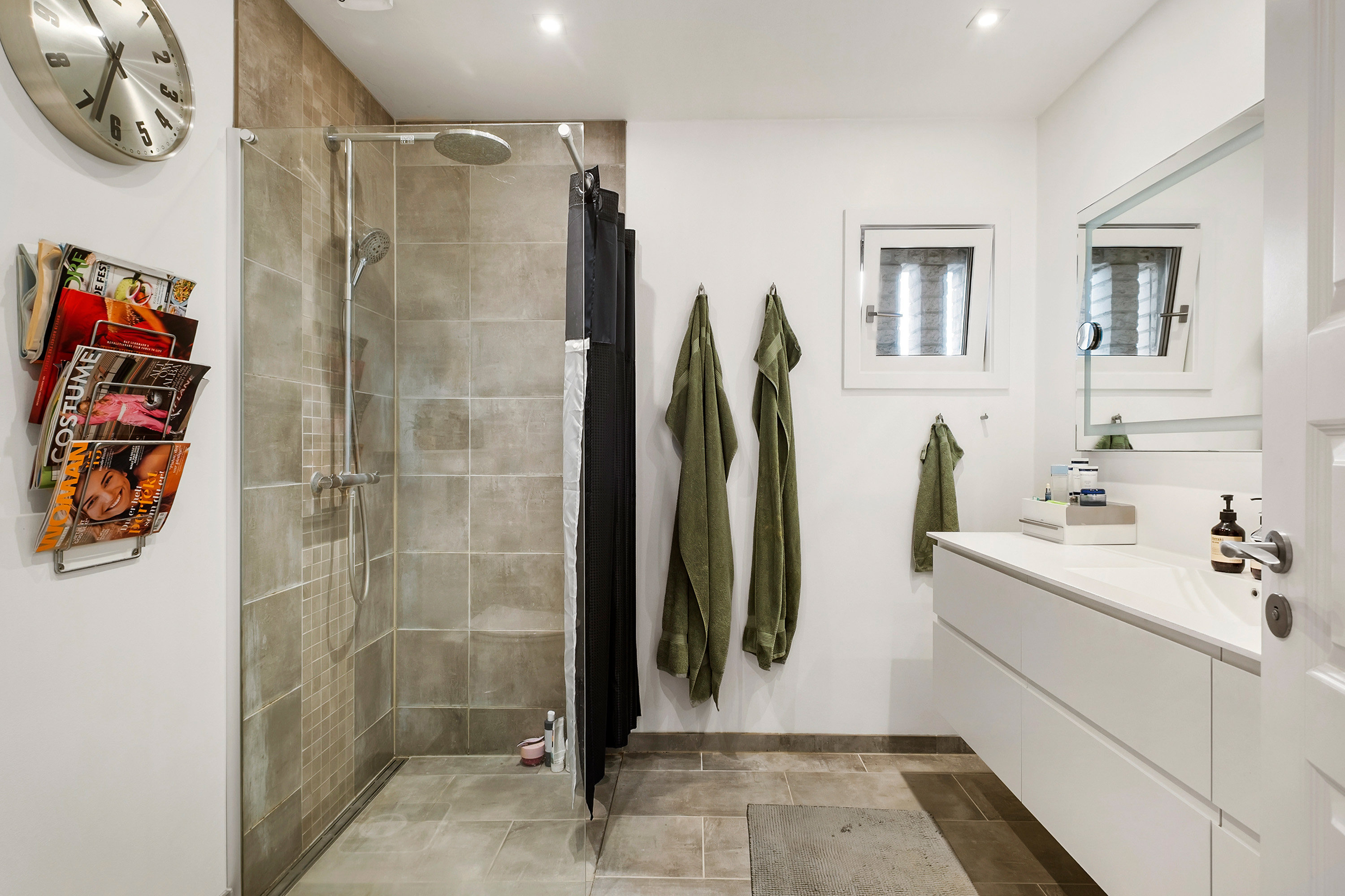 Fremhævet badeværelse billede i fuldskærmstilstand. Billede af Delfinvej 5, 3450 Allerød