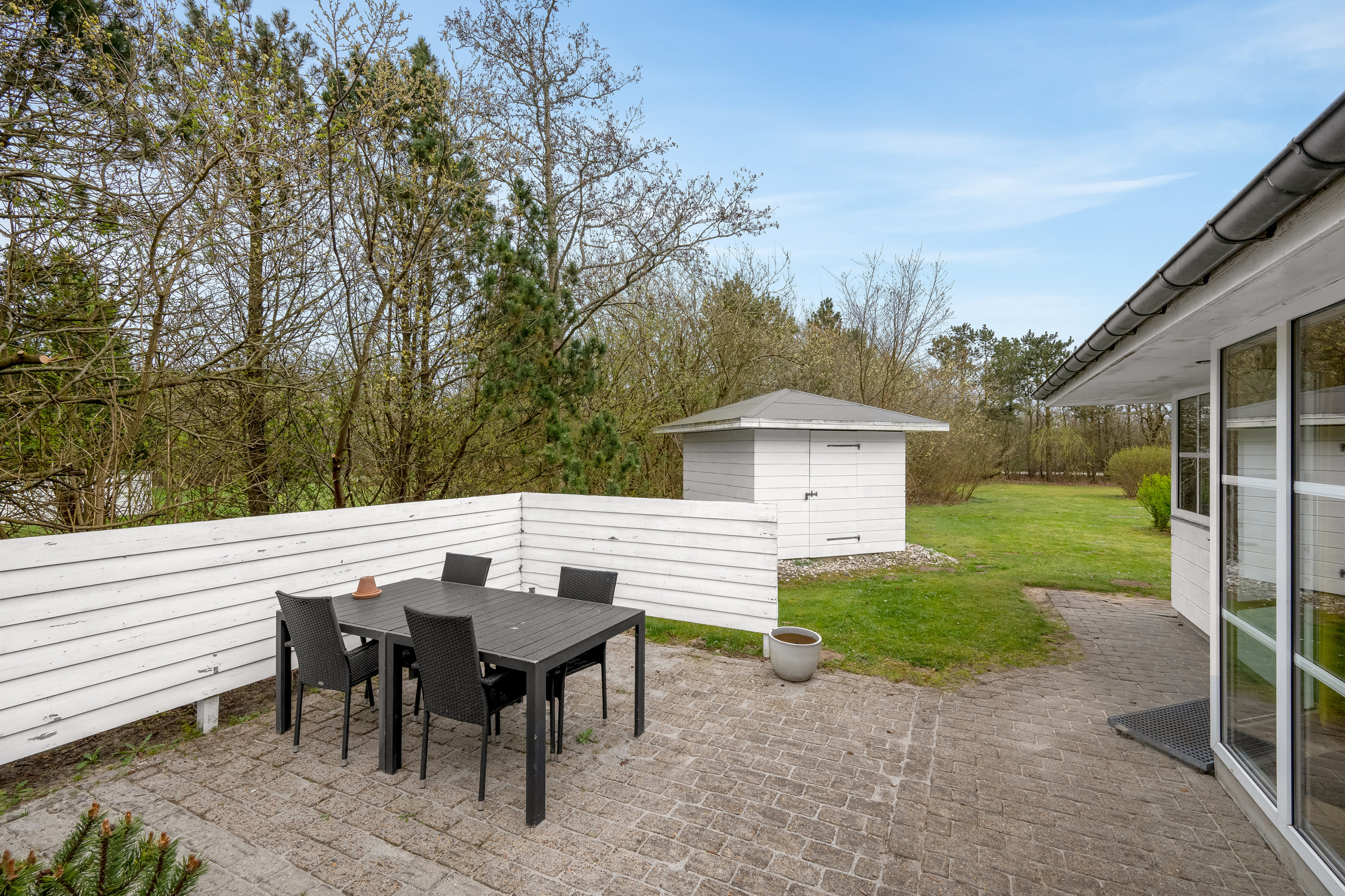 Fremhævet terrasse billede i fuldskærmstilstand. Billede af Skovvang 26, Lønne, 6830 Nørre Nebel