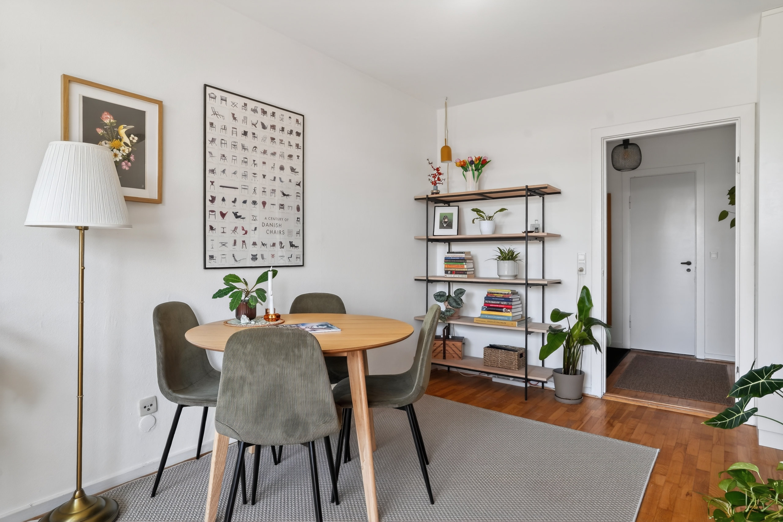 Fremhævet spisestue billede i fuldskærmstilstand. Billede af Ericavej 165, 1. 208., 2820 Gentofte