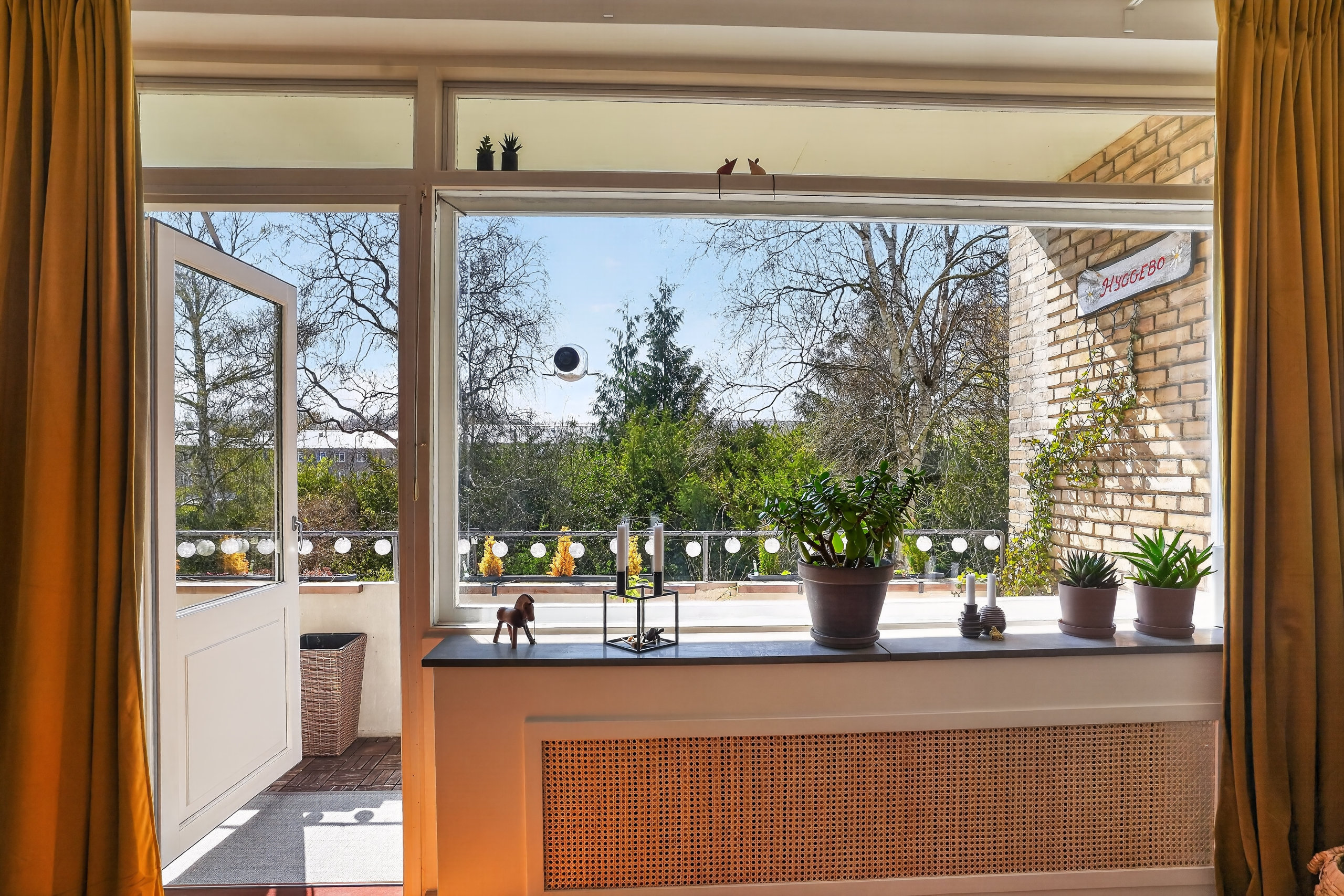 Fremhævet altan billede i fuldskærmstilstand. Billede af Ericavej 165, 1. 208., 2820 Gentofte