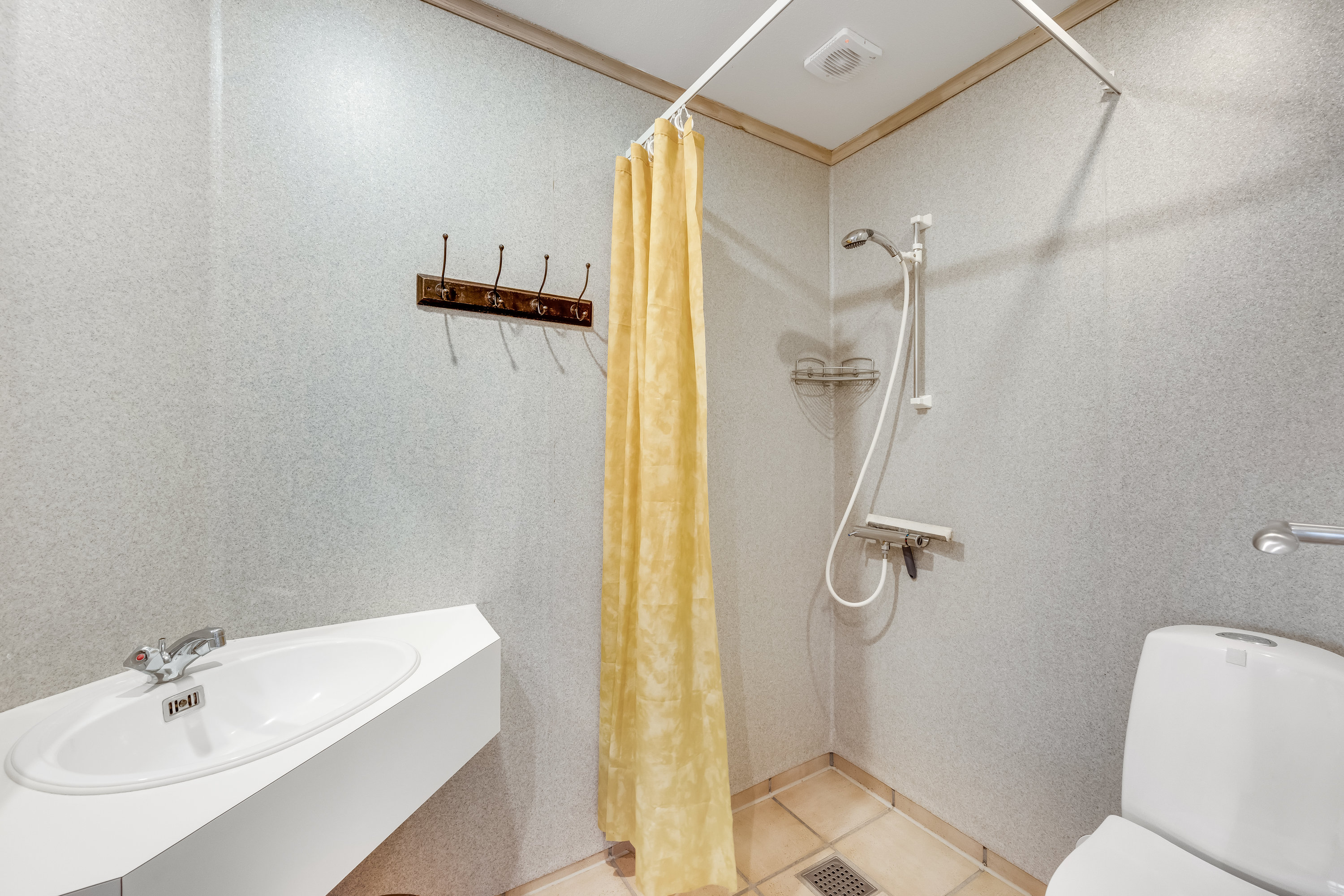 Fremhævet badeværelse billede i fuldskærmstilstand. Billede af Skovvang 26, Lønne, 6830 Nørre Nebel