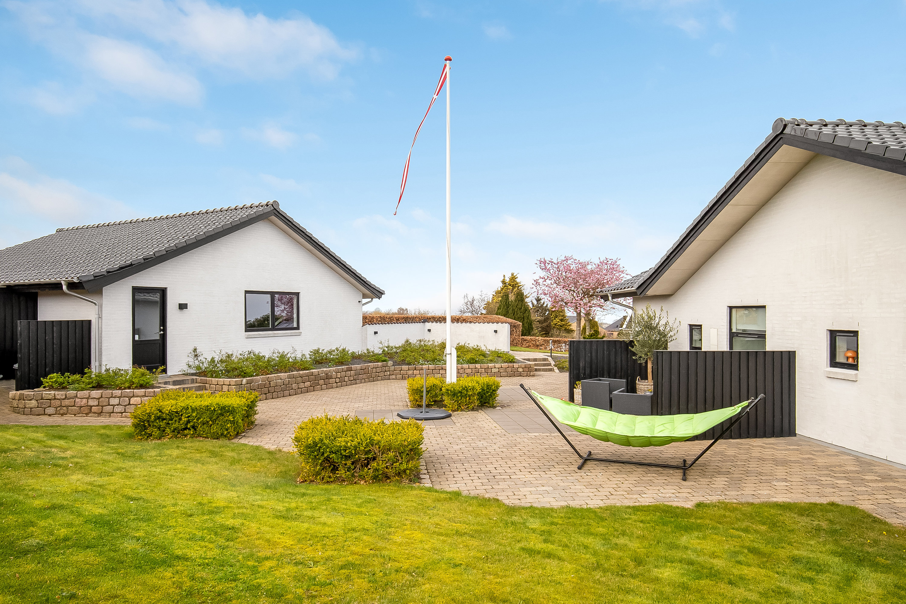 Fremhævet terrasse billede i fuldskærmstilstand. Billede af Skullebjerg Allé 27, Østerby, 7000 Fredericia