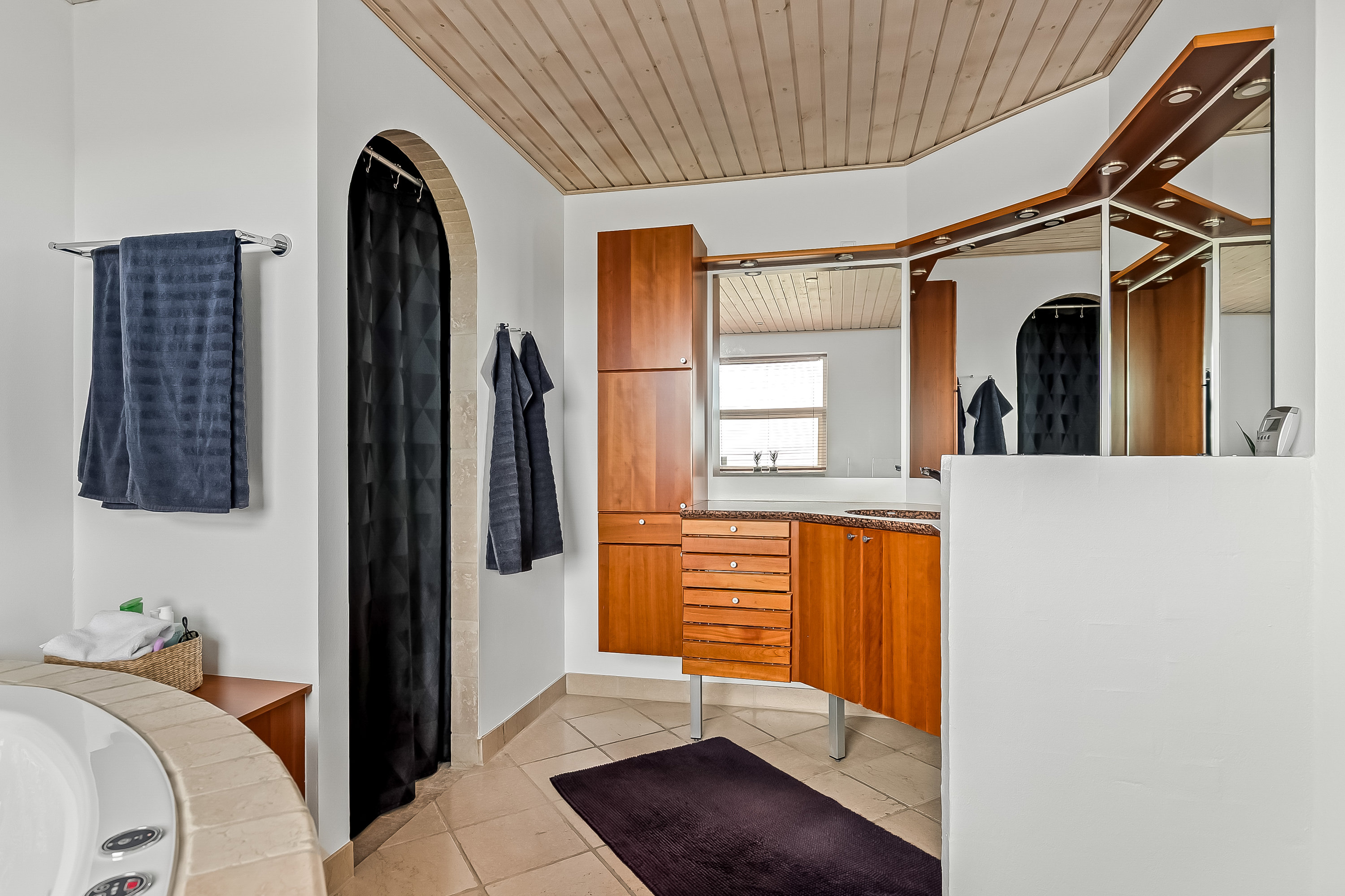 Fremhævet badeværelse billede i fuldskærmstilstand. Billede af Skullebjerg Allé 27, Østerby, 7000 Fredericia