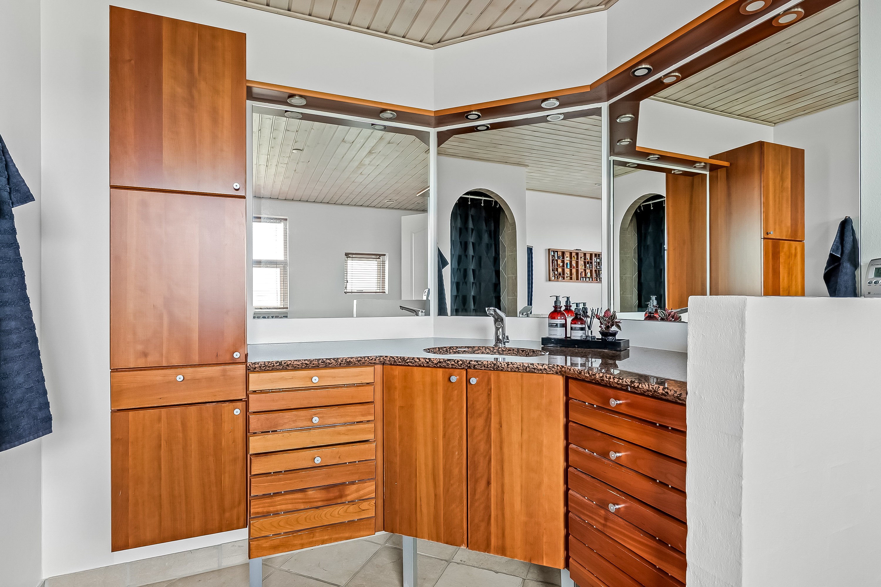 Fremhævet badeværelse billede i fuldskærmstilstand. Billede af Skullebjerg Allé 27, Østerby, 7000 Fredericia