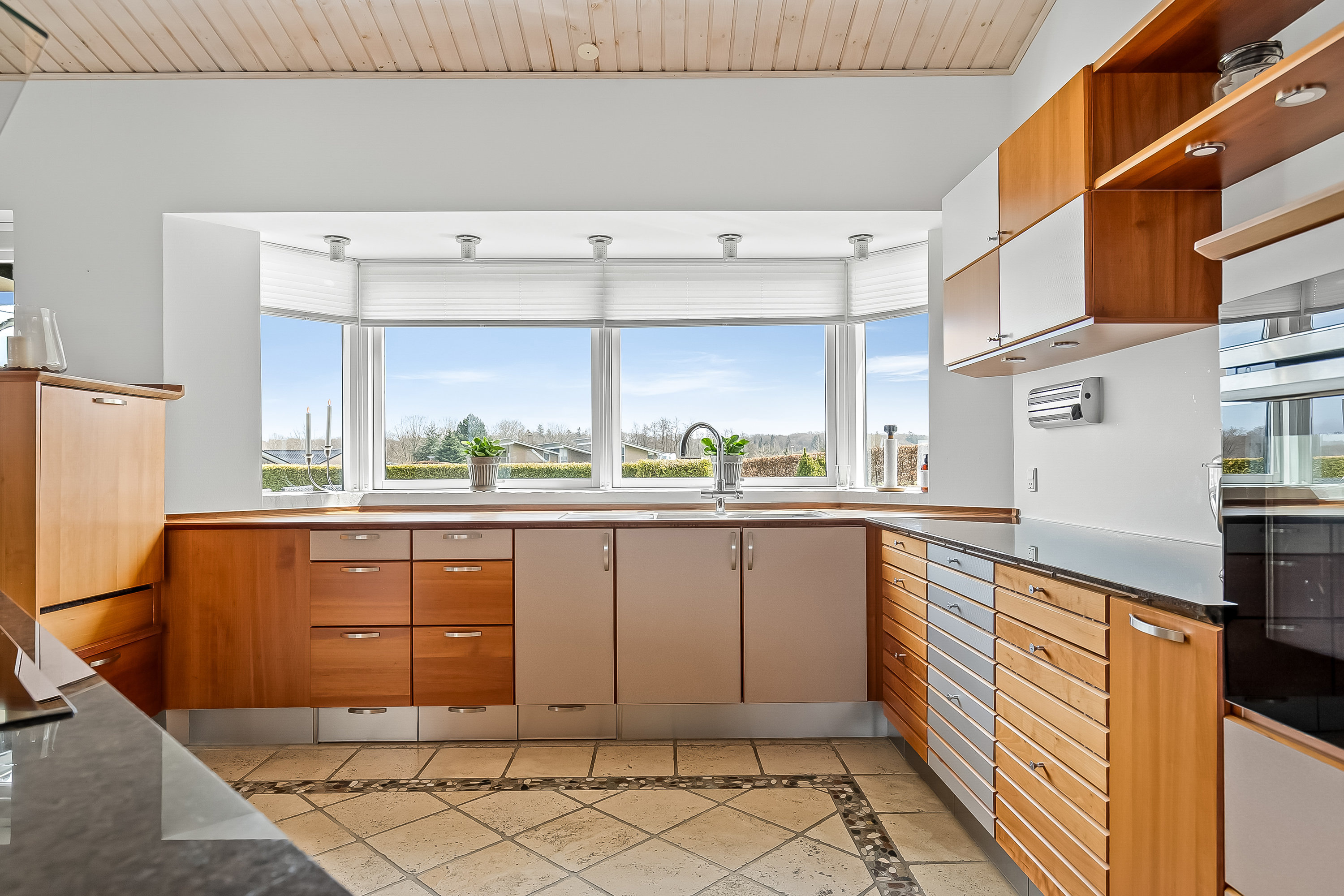 Fremhævet køkken alrum billede i fuldskærmstilstand. Billede af Skullebjerg Allé 27, Østerby, 7000 Fredericia