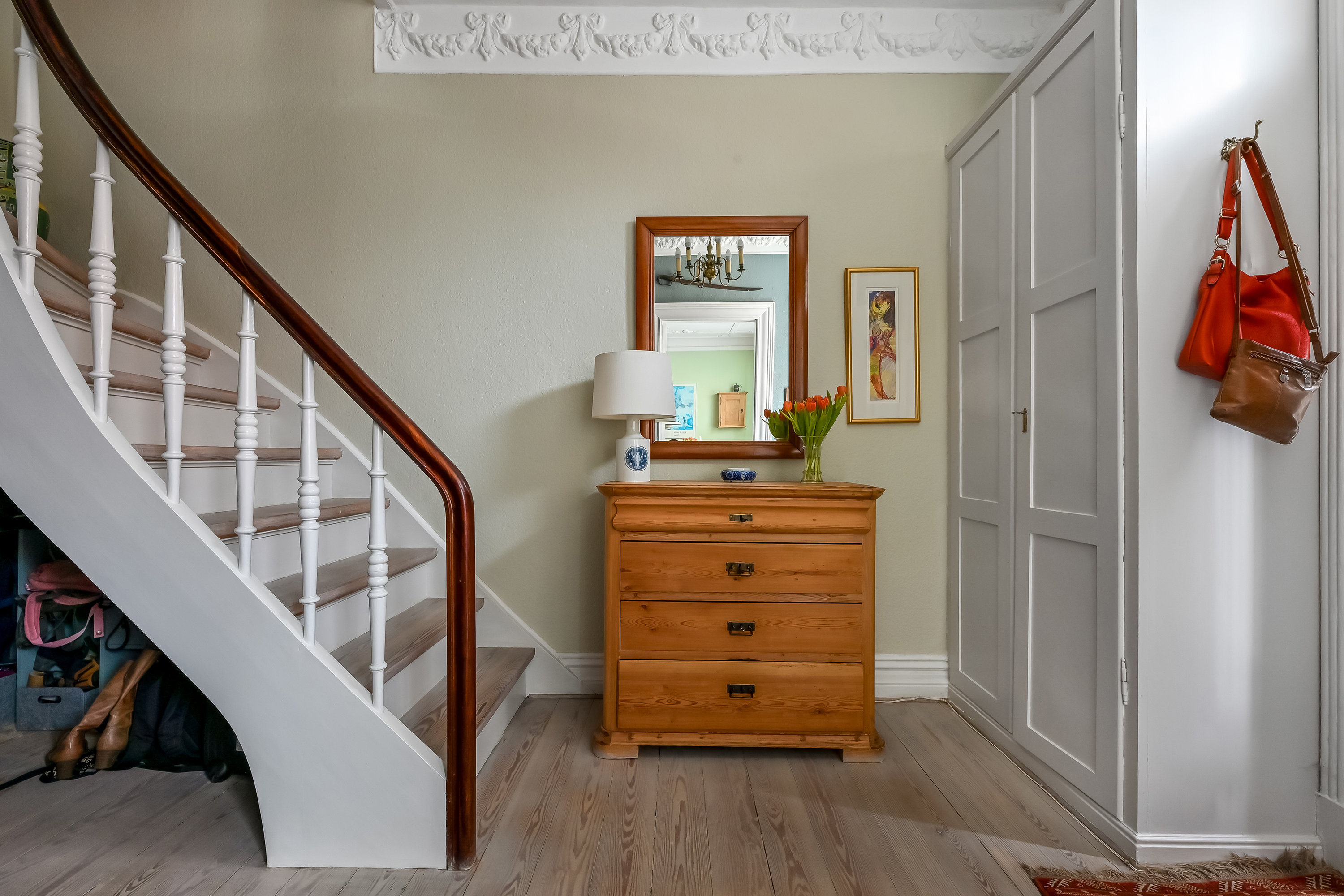 Fremhævet hall billede i fuldskærmstilstand. Billede af Mindegade 16, 7400 Herning