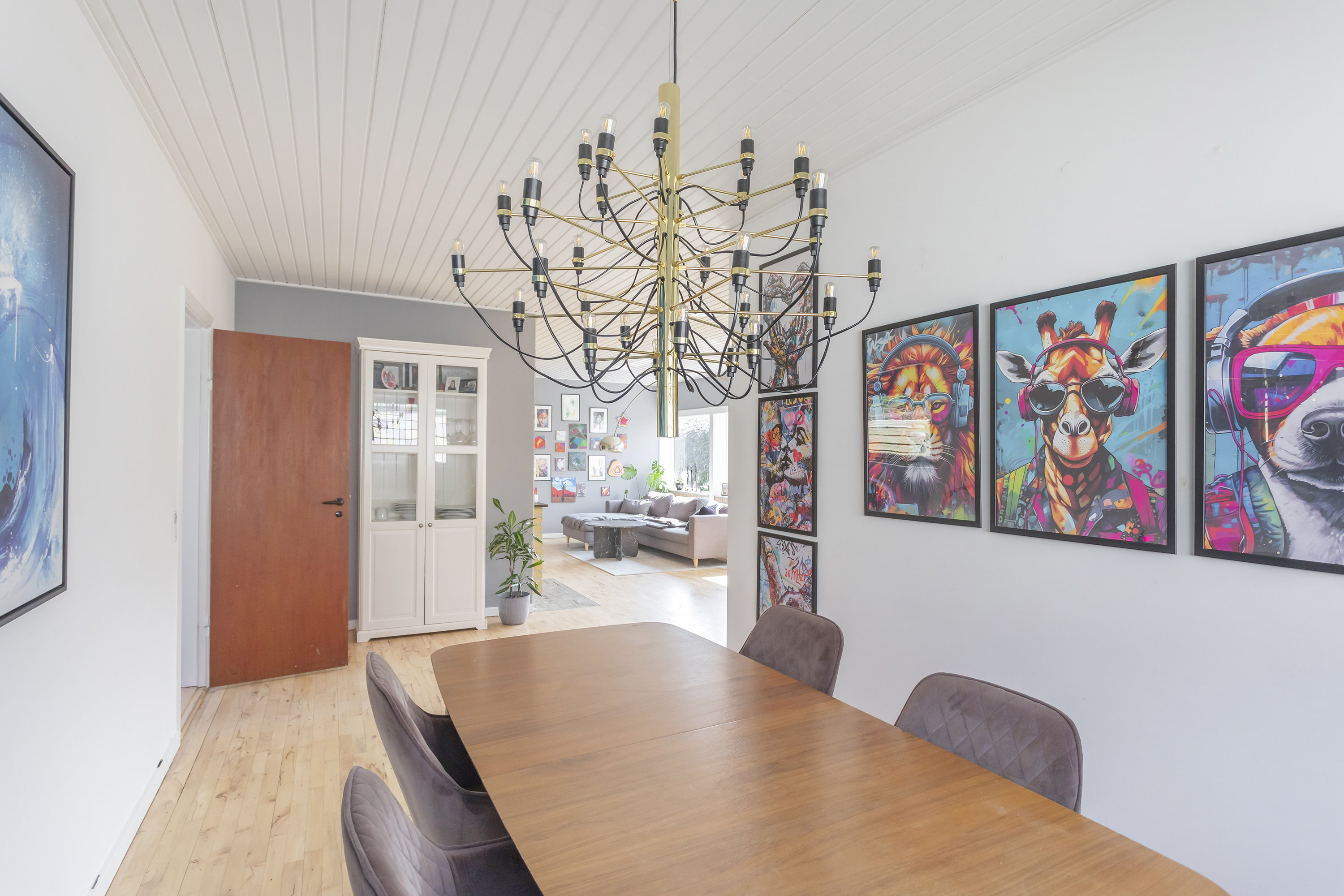 Fremhævet stue billede i fuldskærmstilstand. Billede af Sundbyvestervej 34, 2300 København S