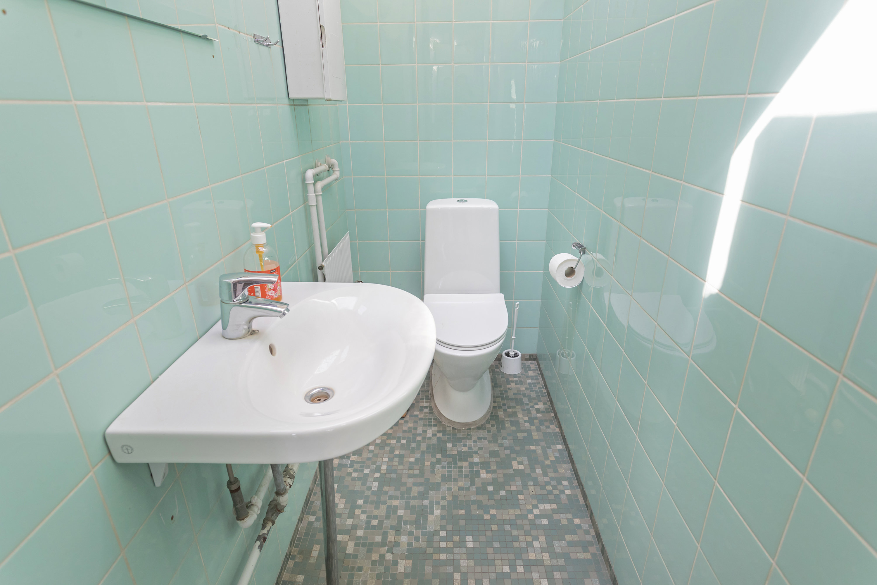 Fremhævet toilet billede i fuldskærmstilstand. Billede af Sundbyvestervej 34, 2300 København S