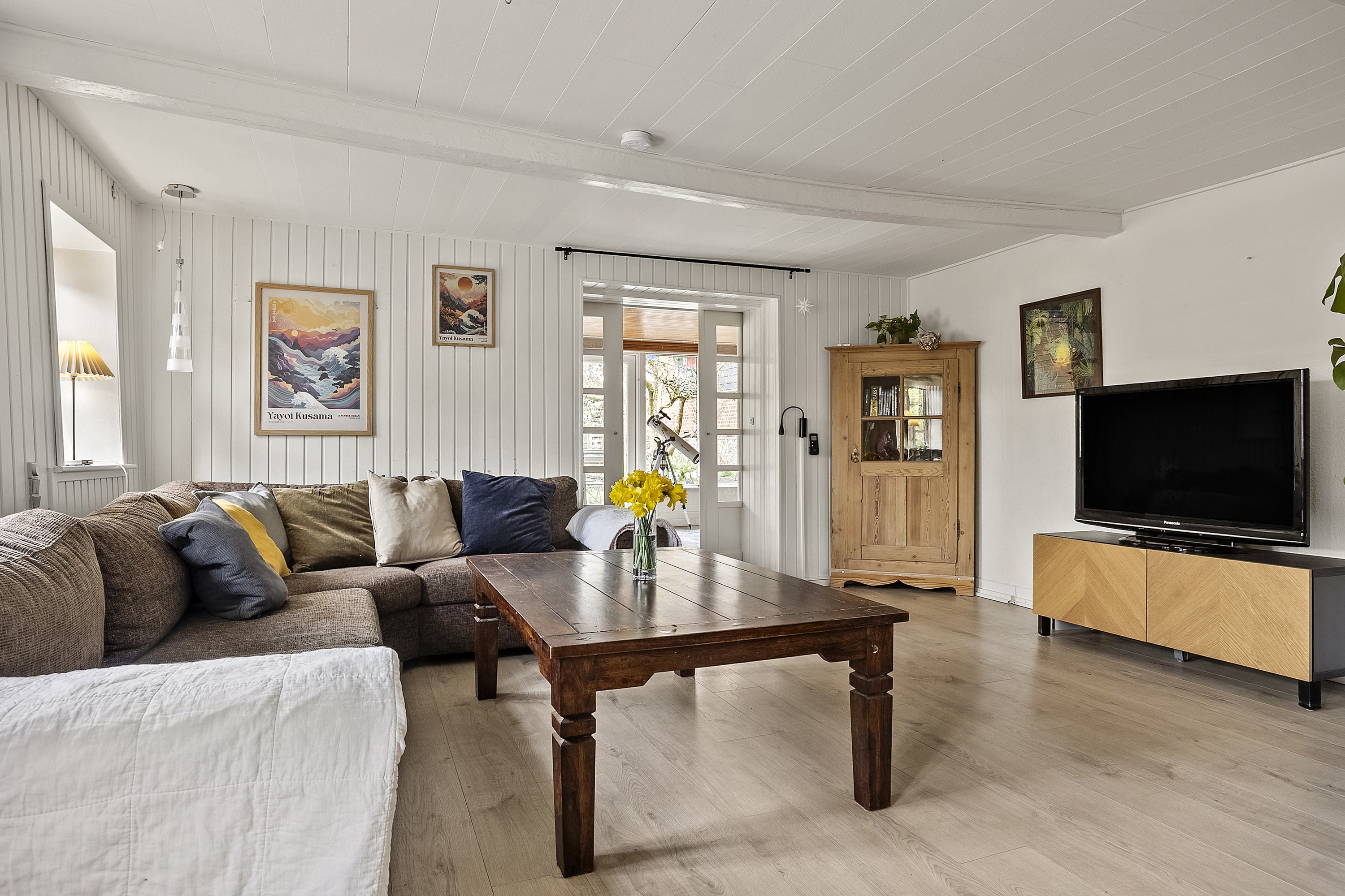 Fremhævet stue billede i fuldskærmstilstand. Billede af Bobølvej 8, 6683 Føvling