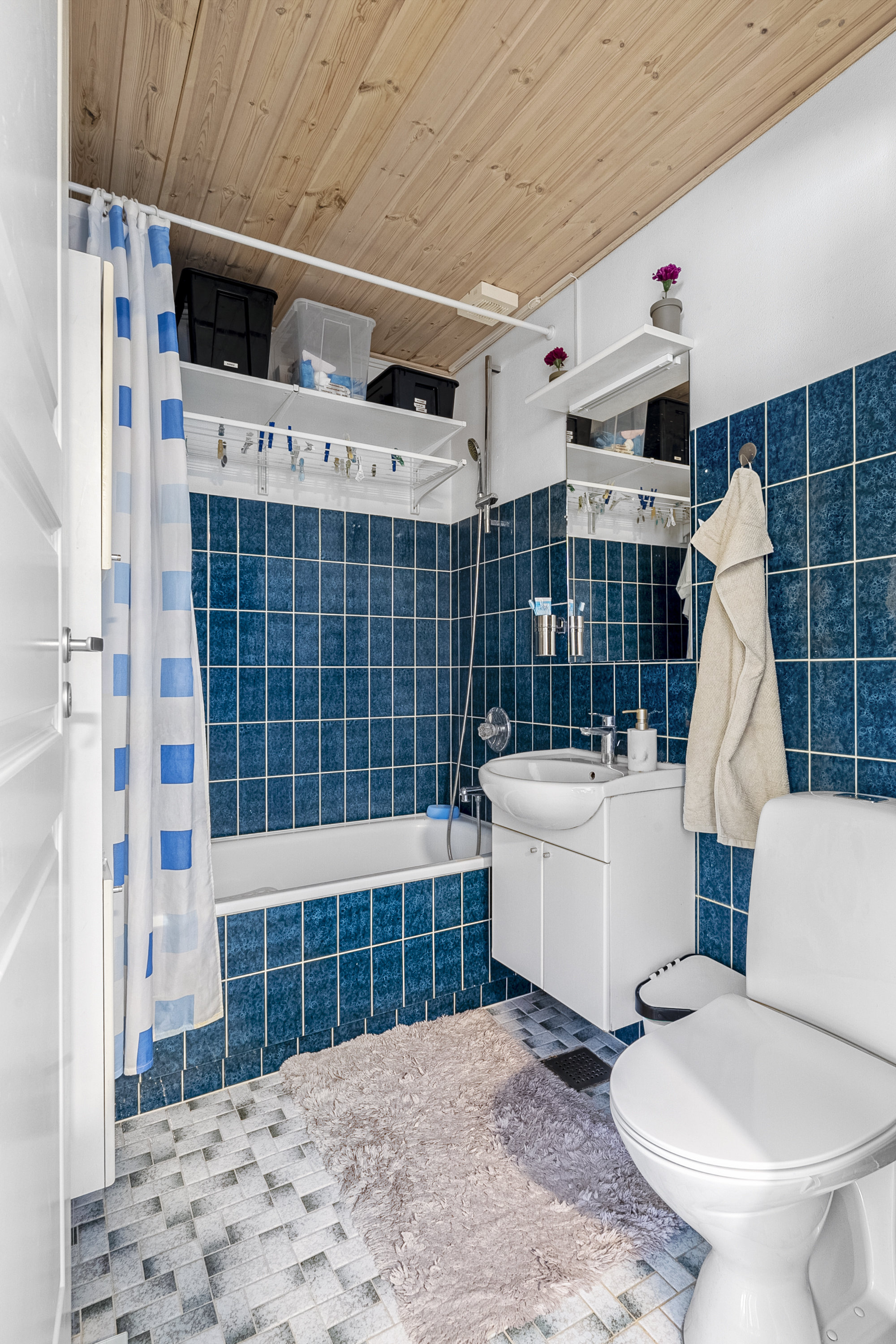 Fremhævet badeværelse billede i fuldskærmstilstand. Billede af Åsumvej 589, 5240 Odense NØ