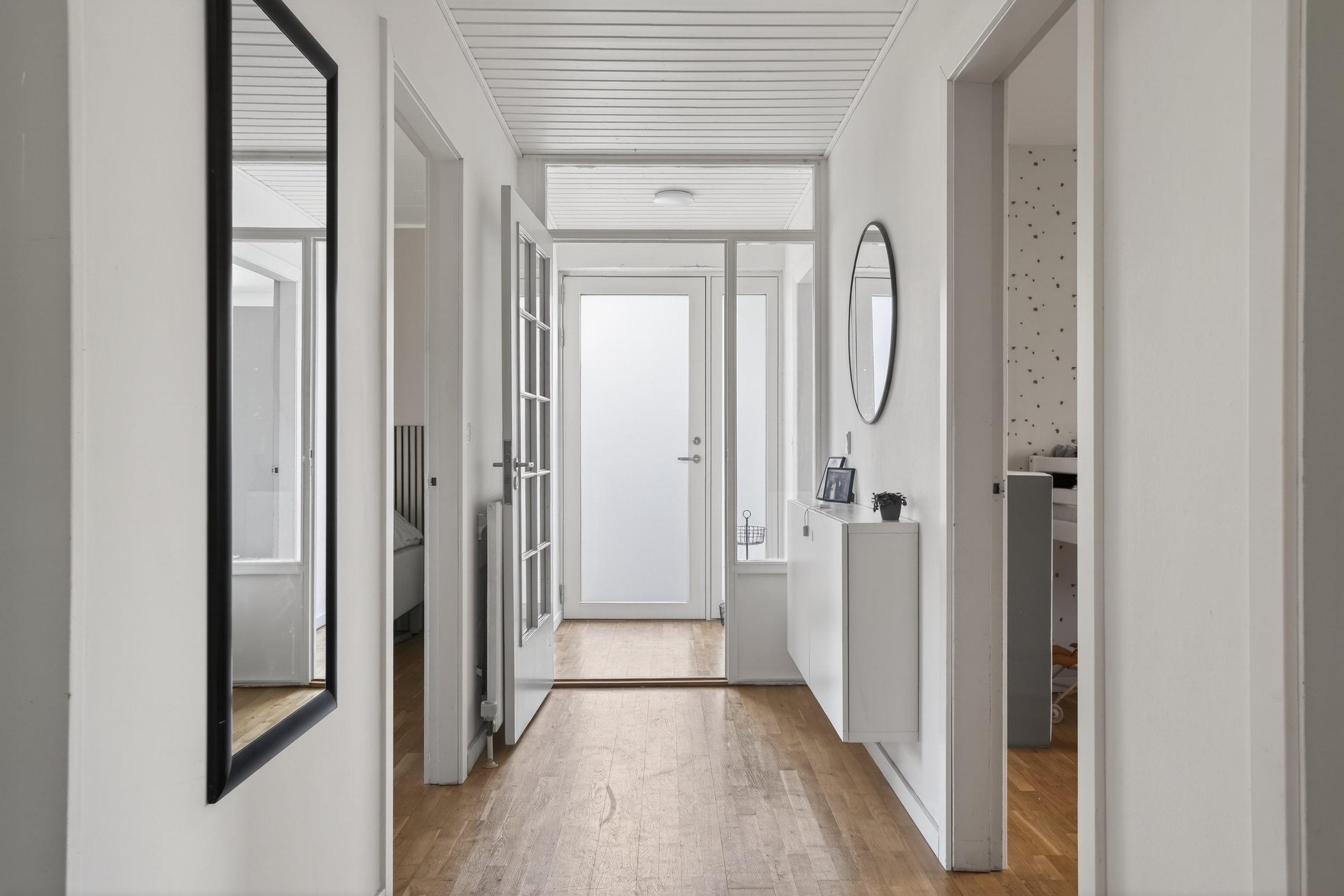 Fremhævet entré billede i fuldskærmstilstand. Billede af Elmevej 3, 4340 Tølløse