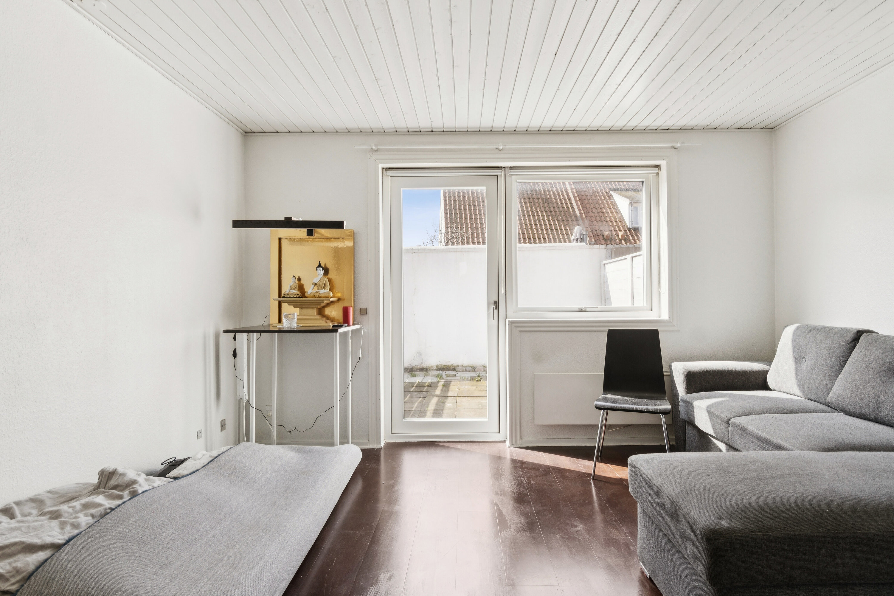 Fremhævet stue billede i fuldskærmstilstand. Billede af Knudsvej 14, 3700 Rønne