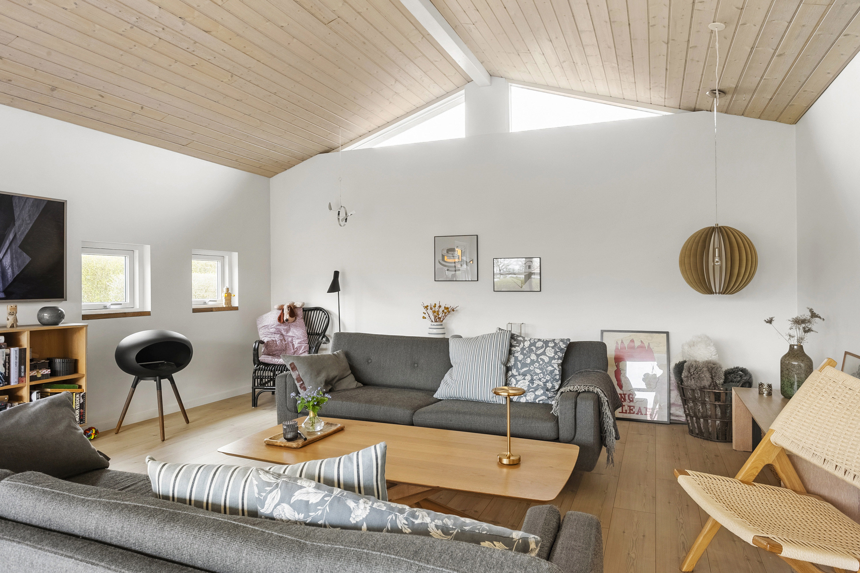 Fremhævet stue billede i fuldskærmstilstand. Billede af Dalgårdsvej 42, 6600 Vejen