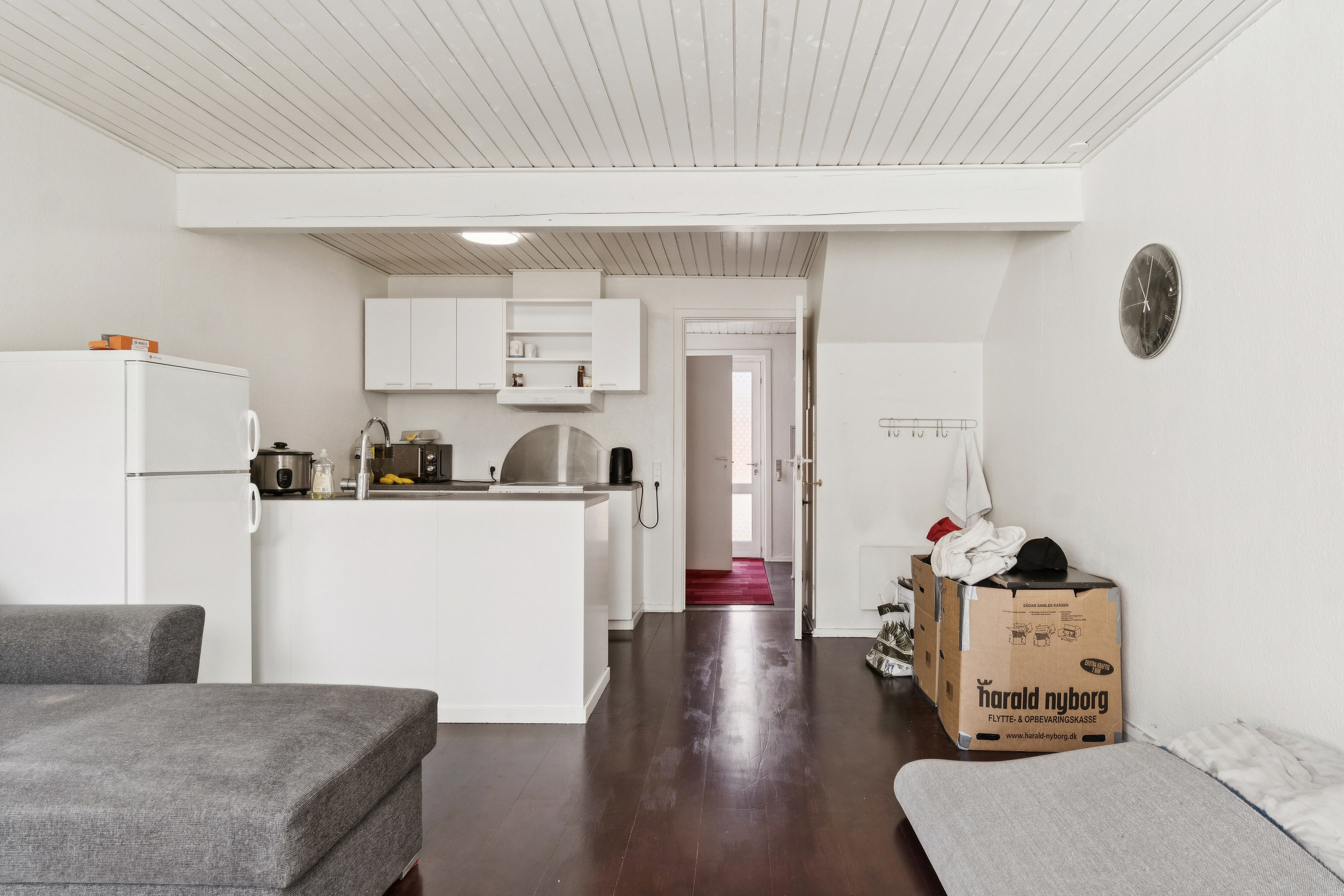 Fremhævet stue billede i fuldskærmstilstand. Billede af Knudsvej 14, 3700 Rønne