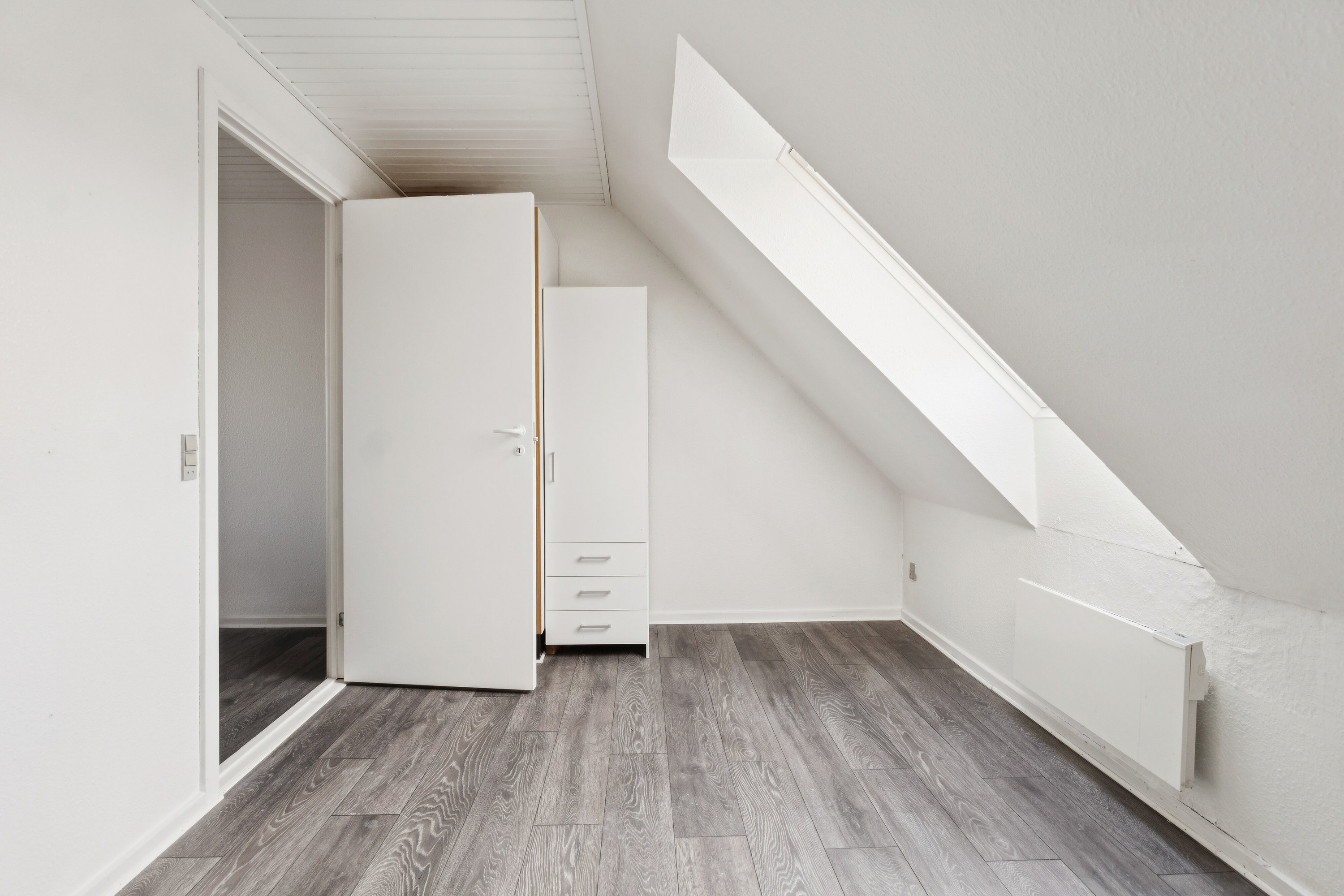 Fremhævet værelse billede i fuldskærmstilstand. Billede af Knudsvej 14, 3700 Rønne