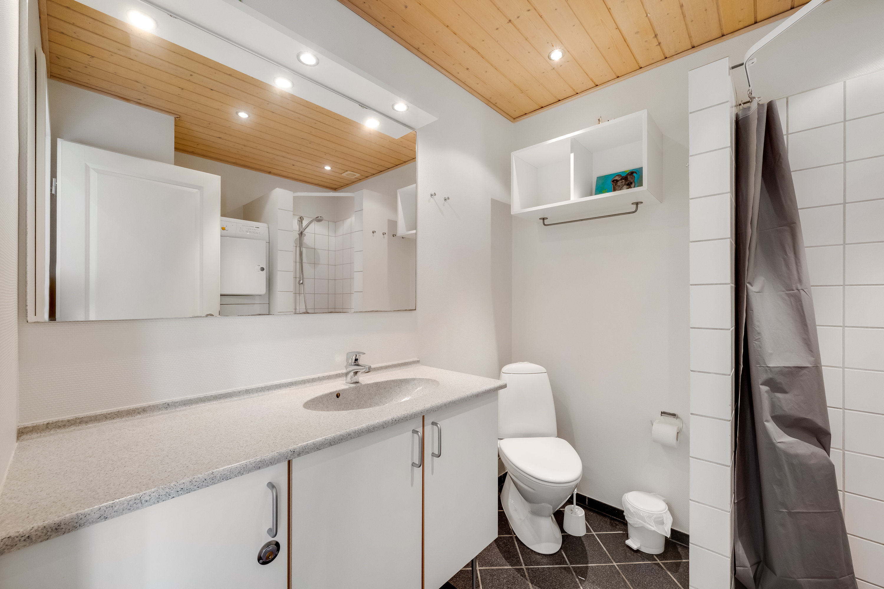 Fremhævet badeværelse billede i fuldskærmstilstand. Billede af Lønne Feriepark 150C, Lønne, 6830 Nørre Nebel