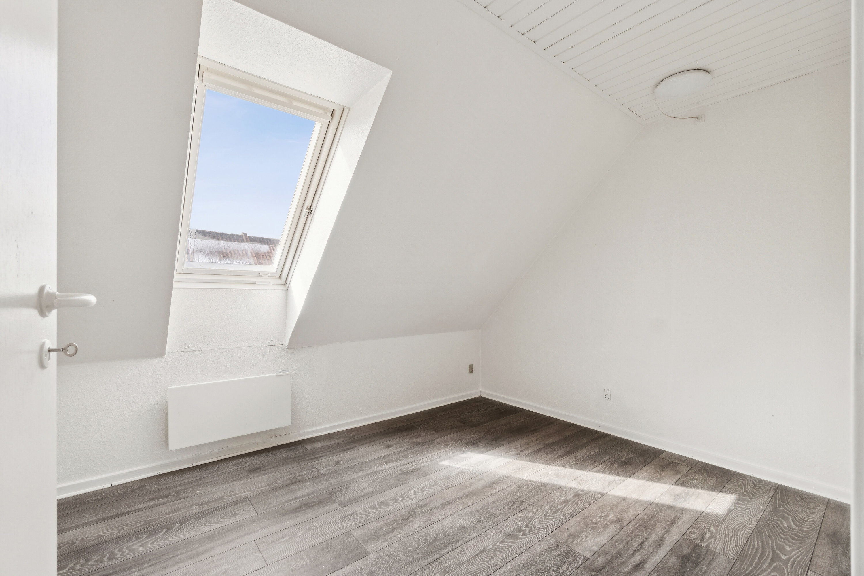 Fremhævet værelse billede i fuldskærmstilstand. Billede af Knudsvej 14, 3700 Rønne