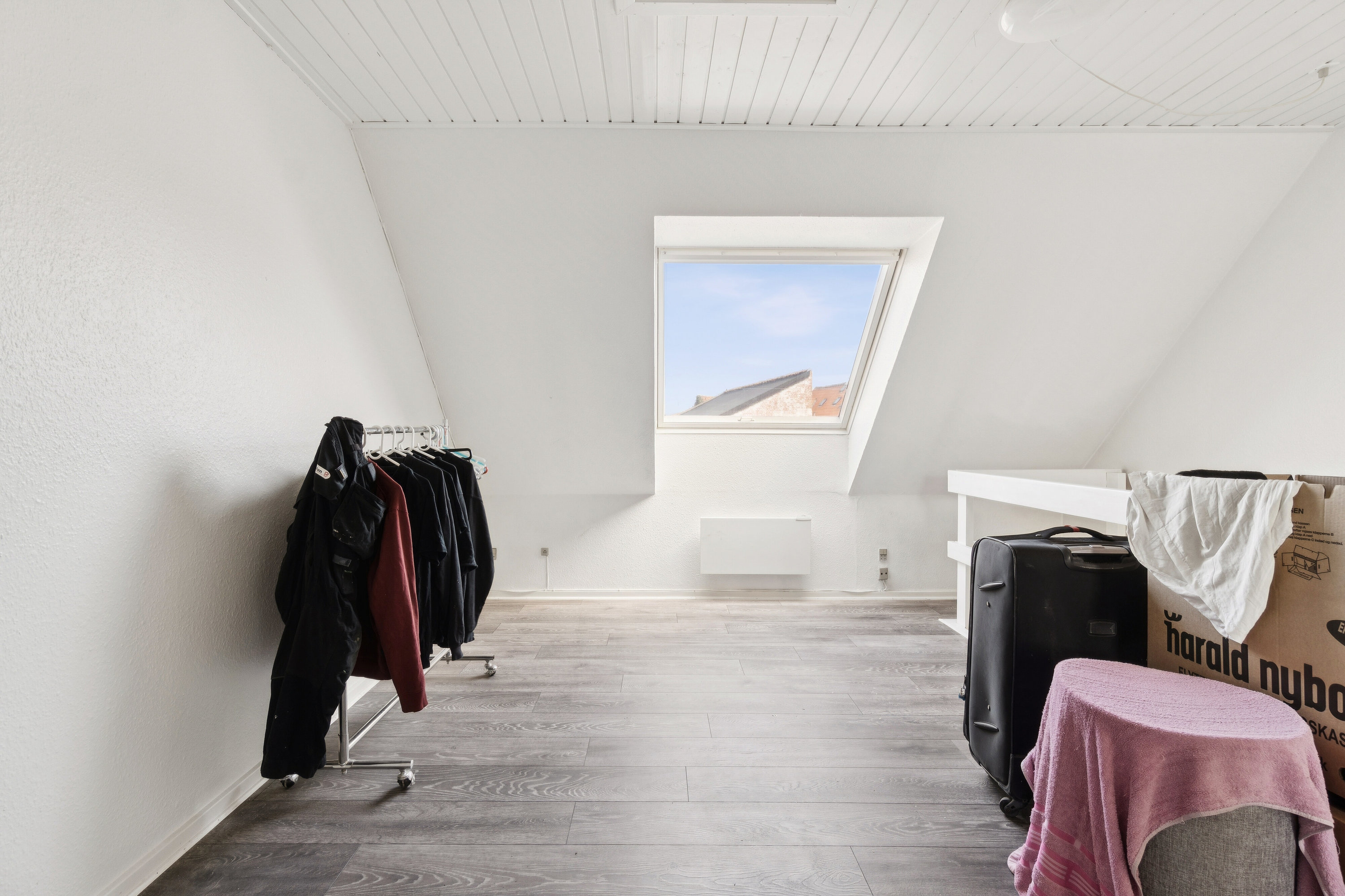 Fremhævet værelse billede i fuldskærmstilstand. Billede af Knudsvej 14, 3700 Rønne