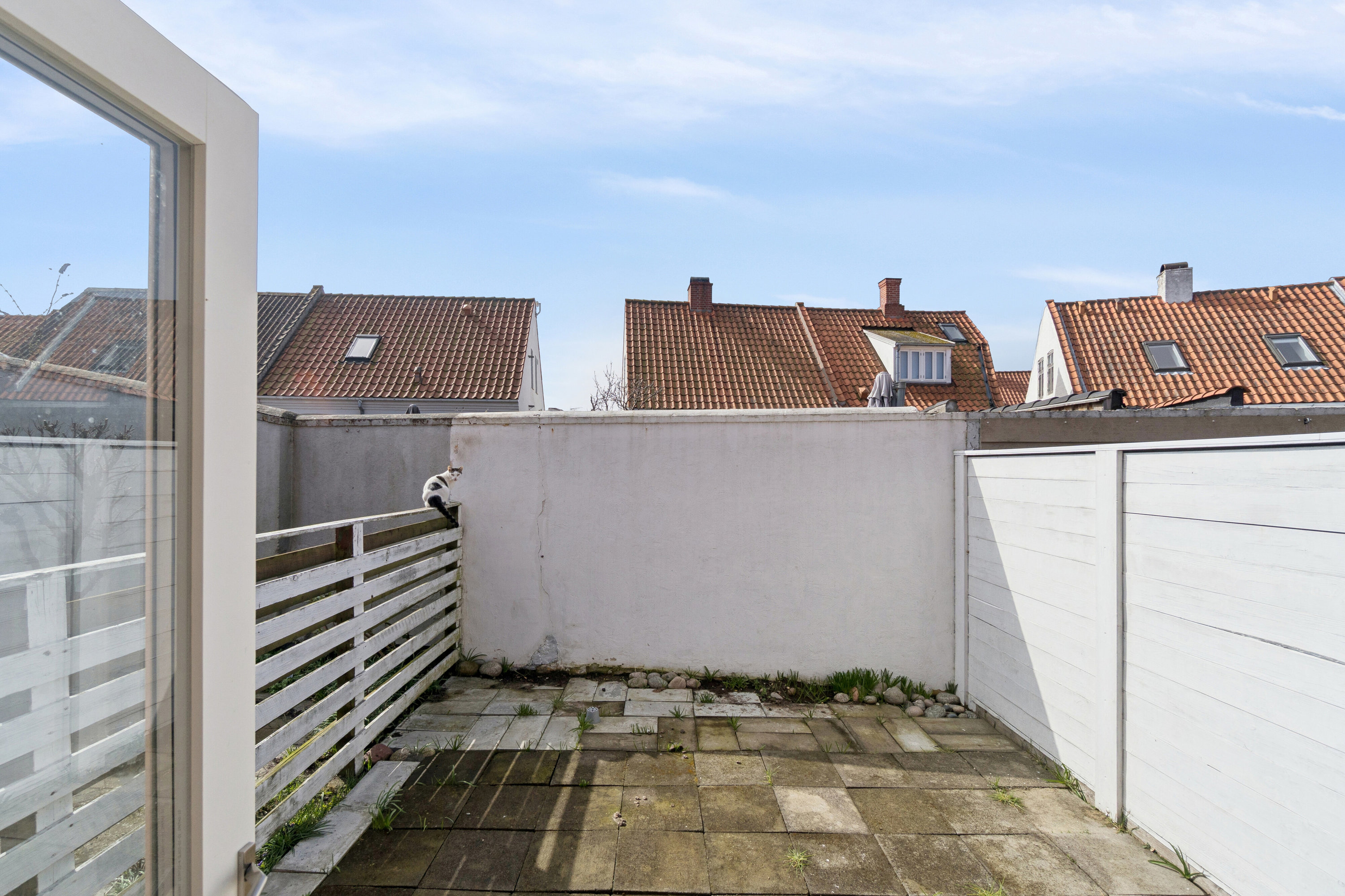 Fremhævet baghave billede i fuldskærmstilstand. Billede af Knudsvej 14, 3700 Rønne