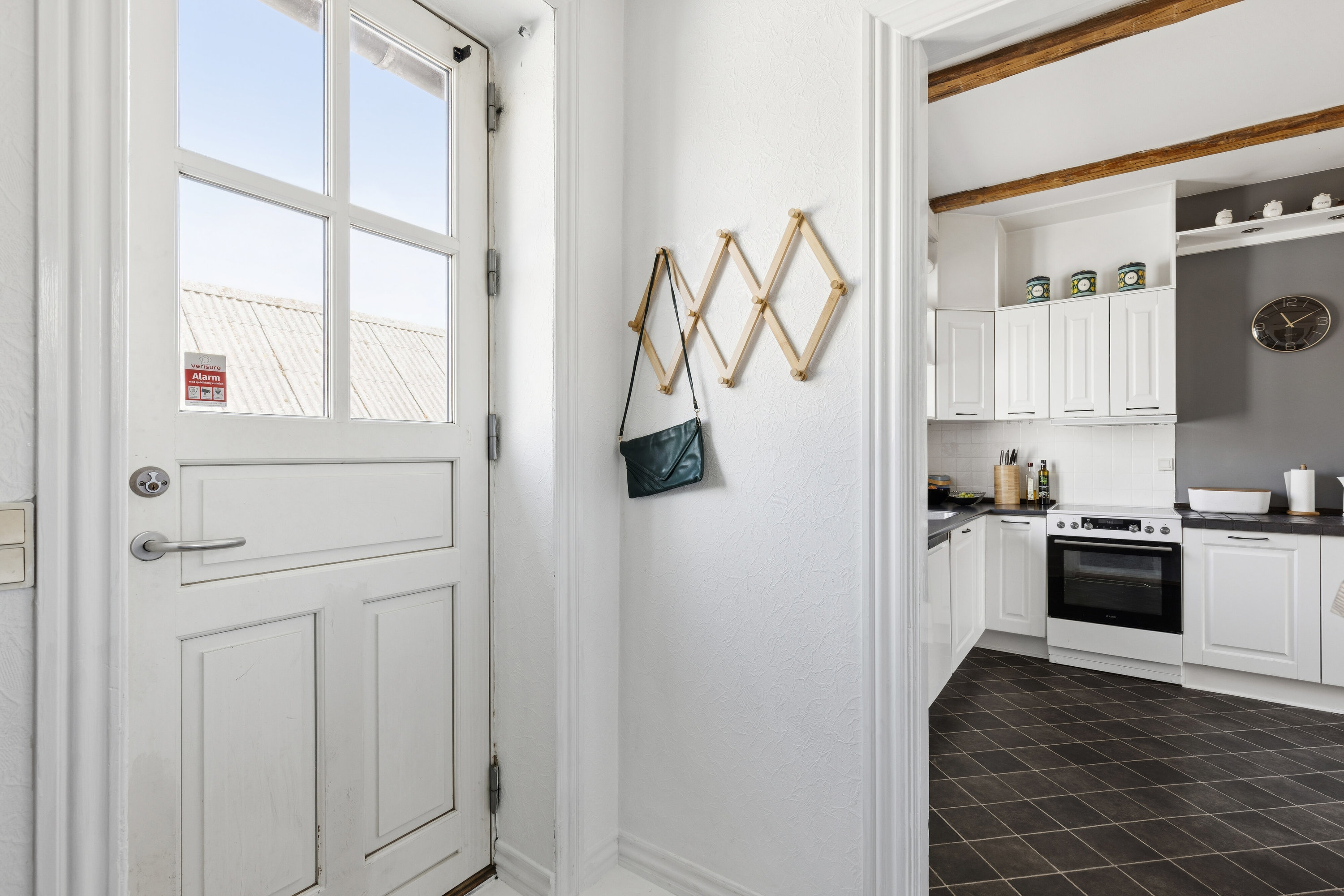 Fremhævet hall billede i fuldskærmstilstand. Billede af Stationsvej 6, 4241 Vemmelev