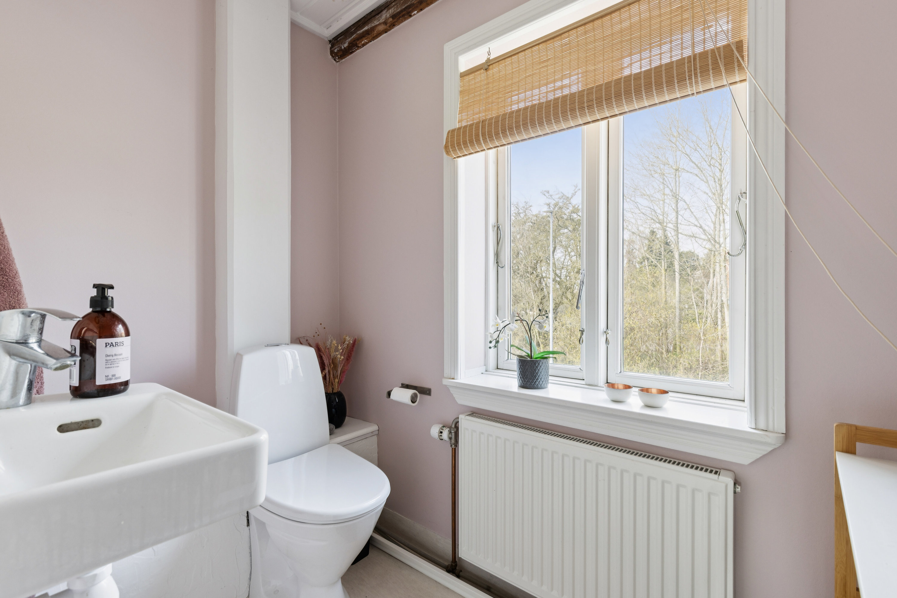 Fremhævet badeværelse billede i fuldskærmstilstand. Billede af Stationsvej 6, 4241 Vemmelev