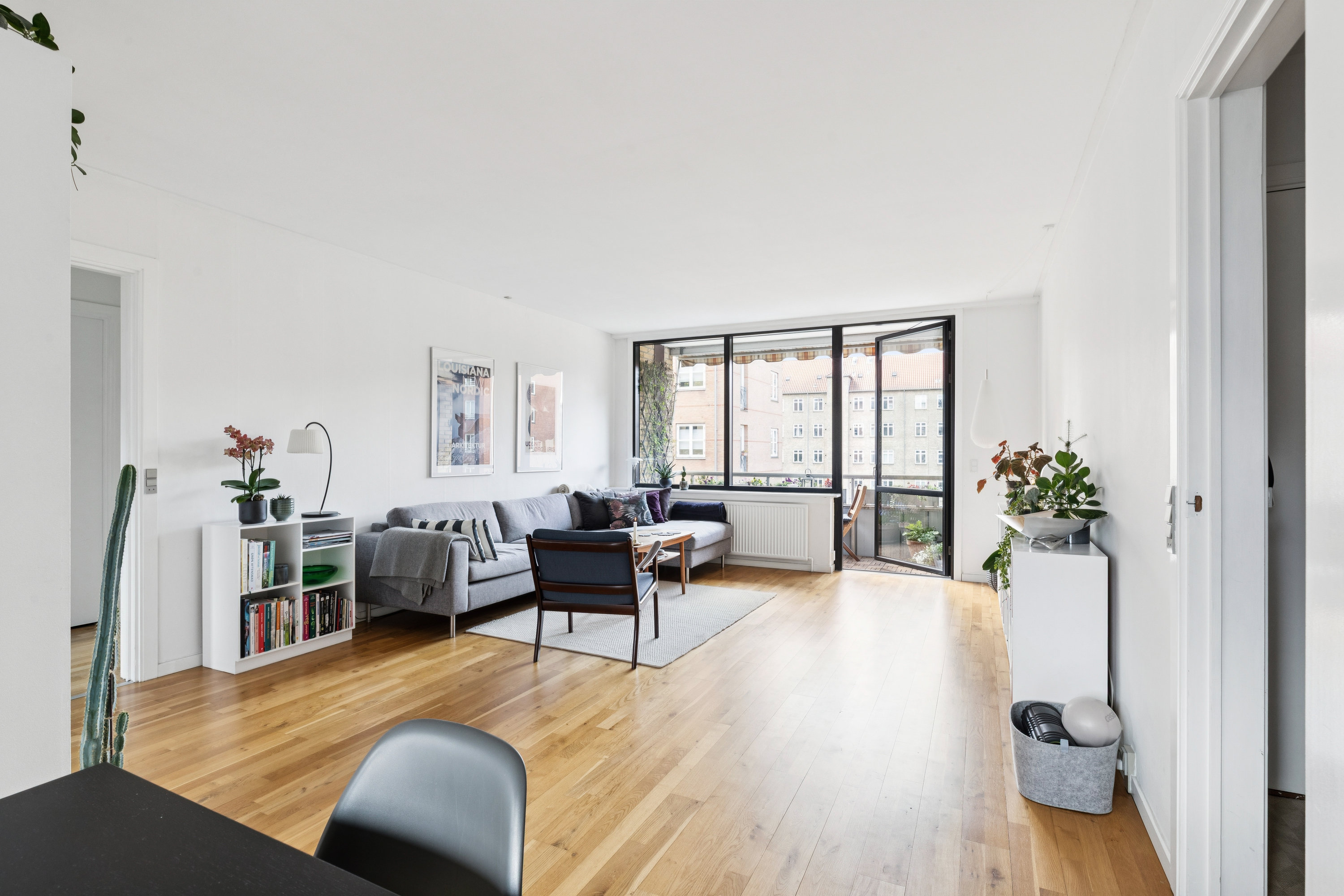 Fremhævet stue billede i fuldskærmstilstand. Billede af Kirstinedalsvej 6, 2. th., 2500 Valby