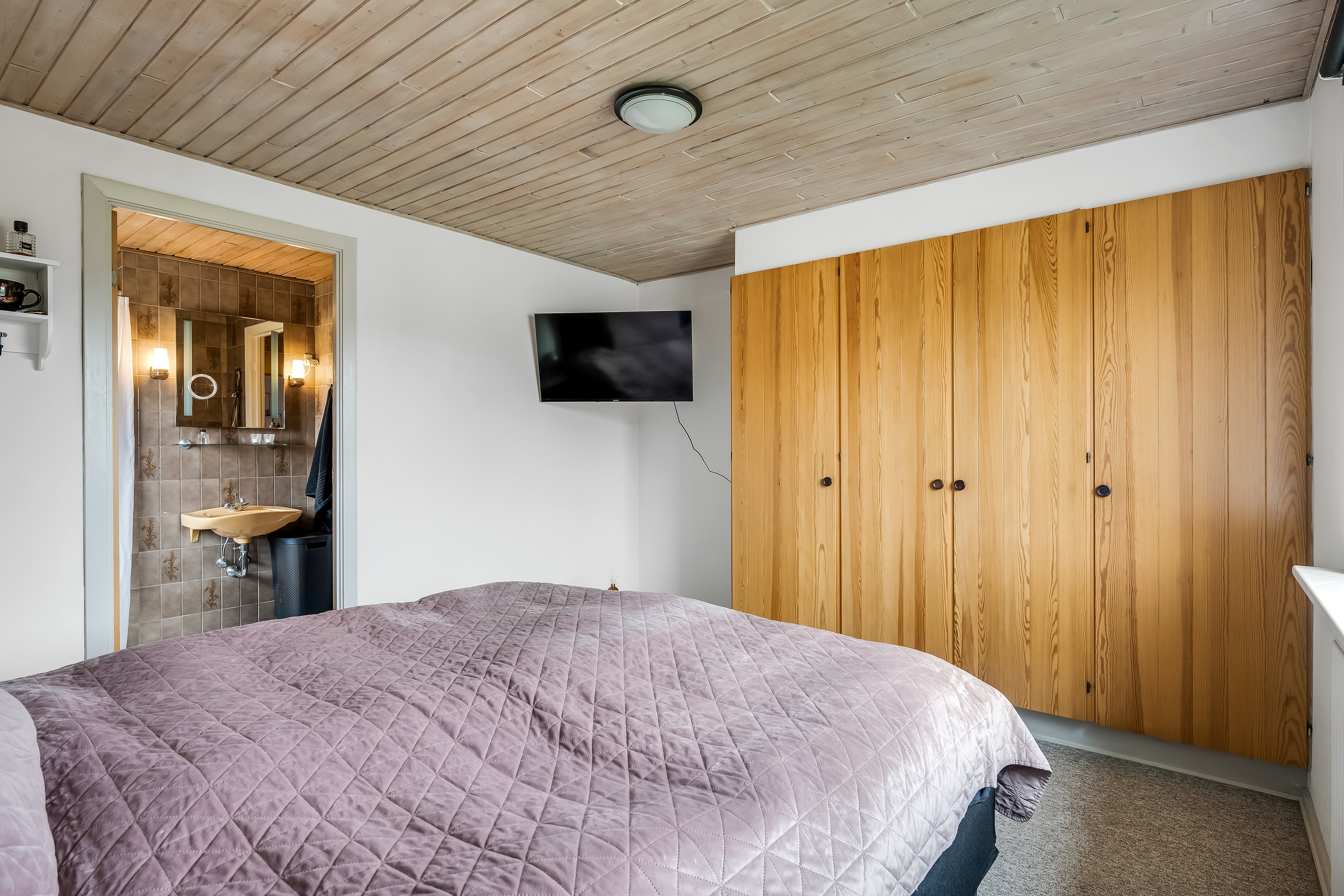 Fremhævet soveværelse billede i fuldskærmstilstand. Billede af Solvænget 114, 6870 Ølgod