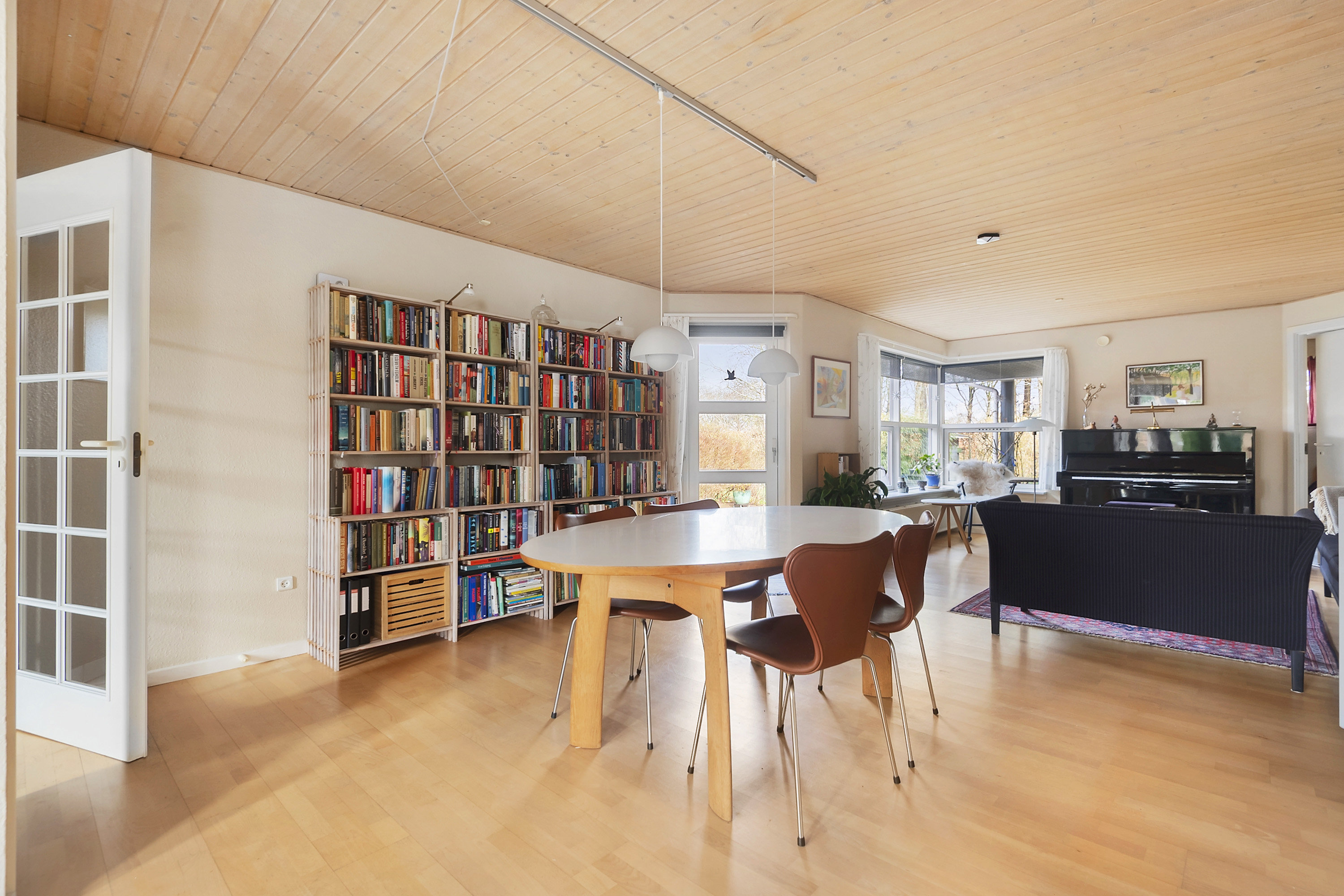 Fremhævet spisestue billede i fuldskærmstilstand. Billede af Spangsbjerghaven 187, 6700 Esbjerg