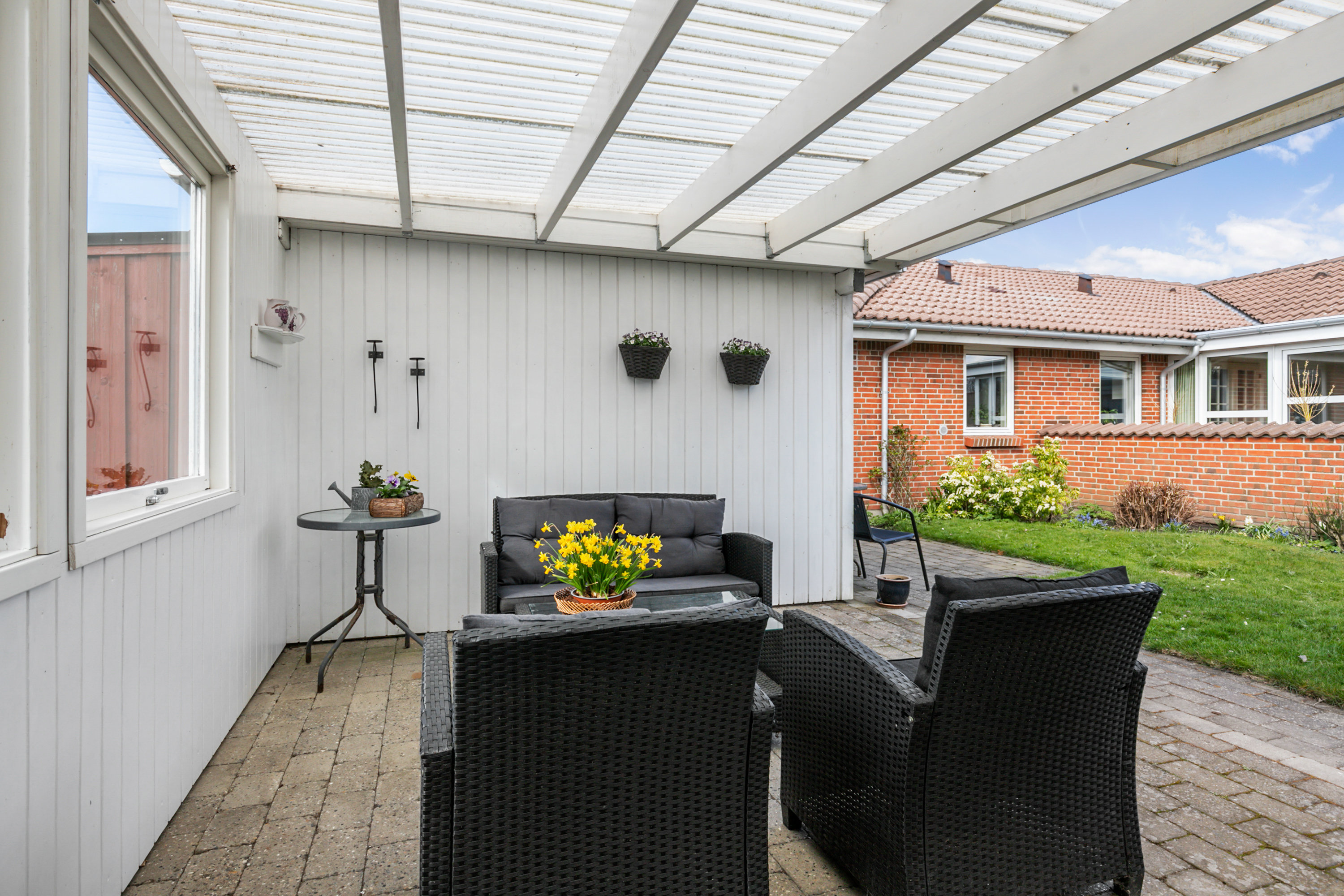 Fremhævet overdækket terrasse billede i fuldskærmstilstand. Billede af Klostermarken 16, 9490 Pandrup