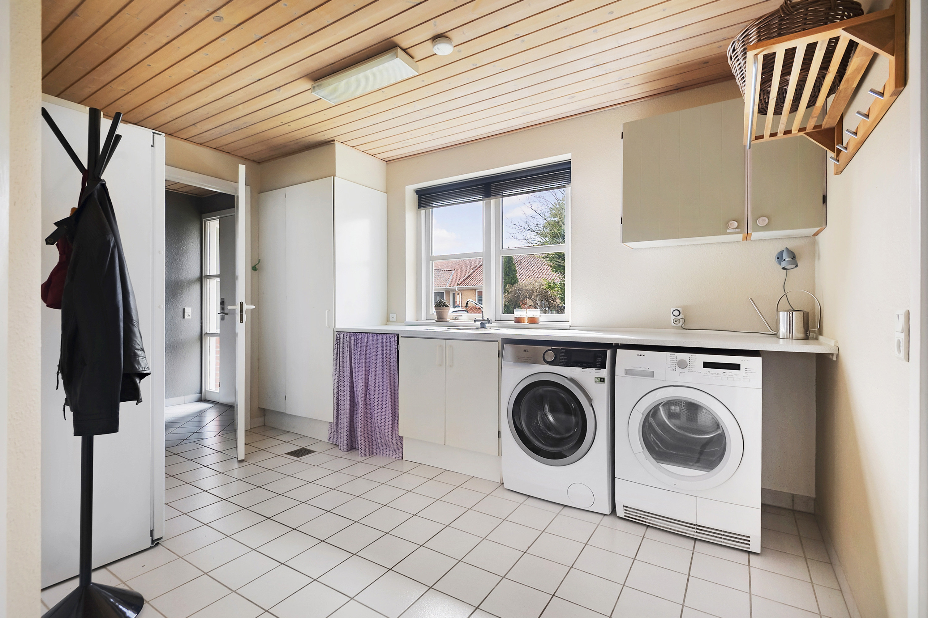 Fremhævet værelse billede i fuldskærmstilstand. Billede af Spangsbjerghaven 187, 6700 Esbjerg