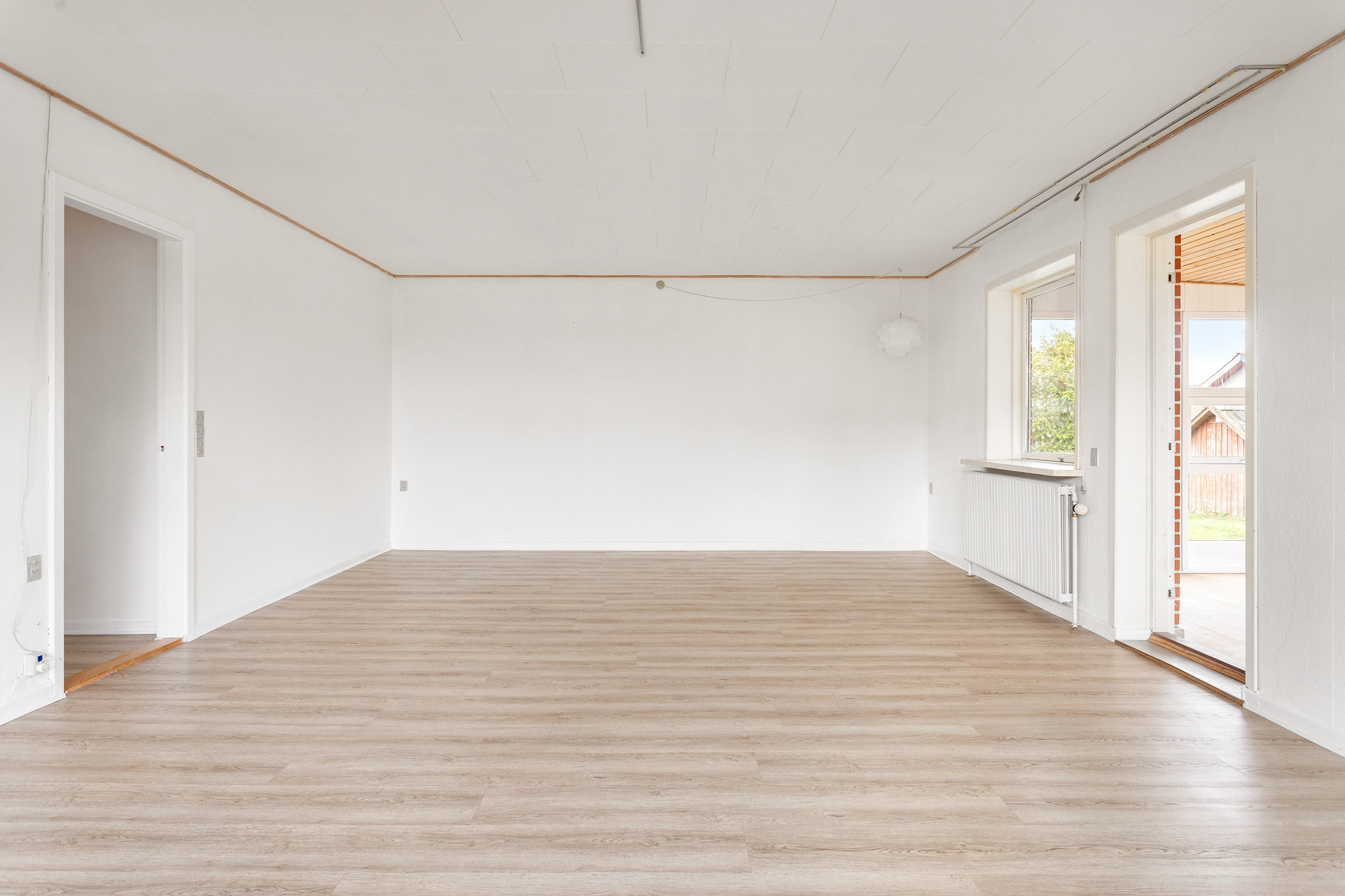 Fremhævet stue billede i fuldskærmstilstand. Billede af Sølvvej 2, Thorshøj, 9750 Østervrå