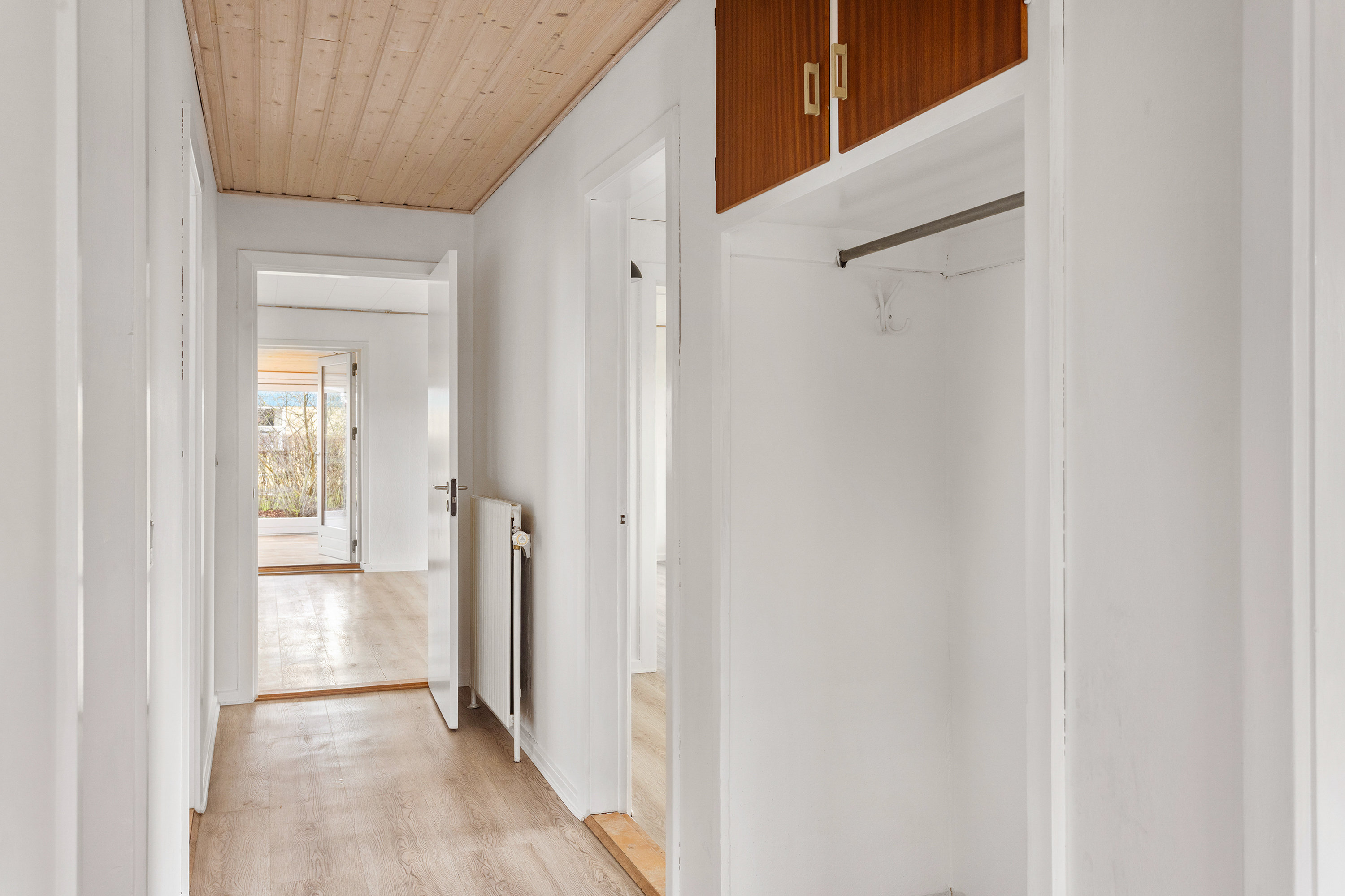 Fremhævet gang billede i fuldskærmstilstand. Billede af Sølvvej 2, Thorshøj, 9750 Østervrå