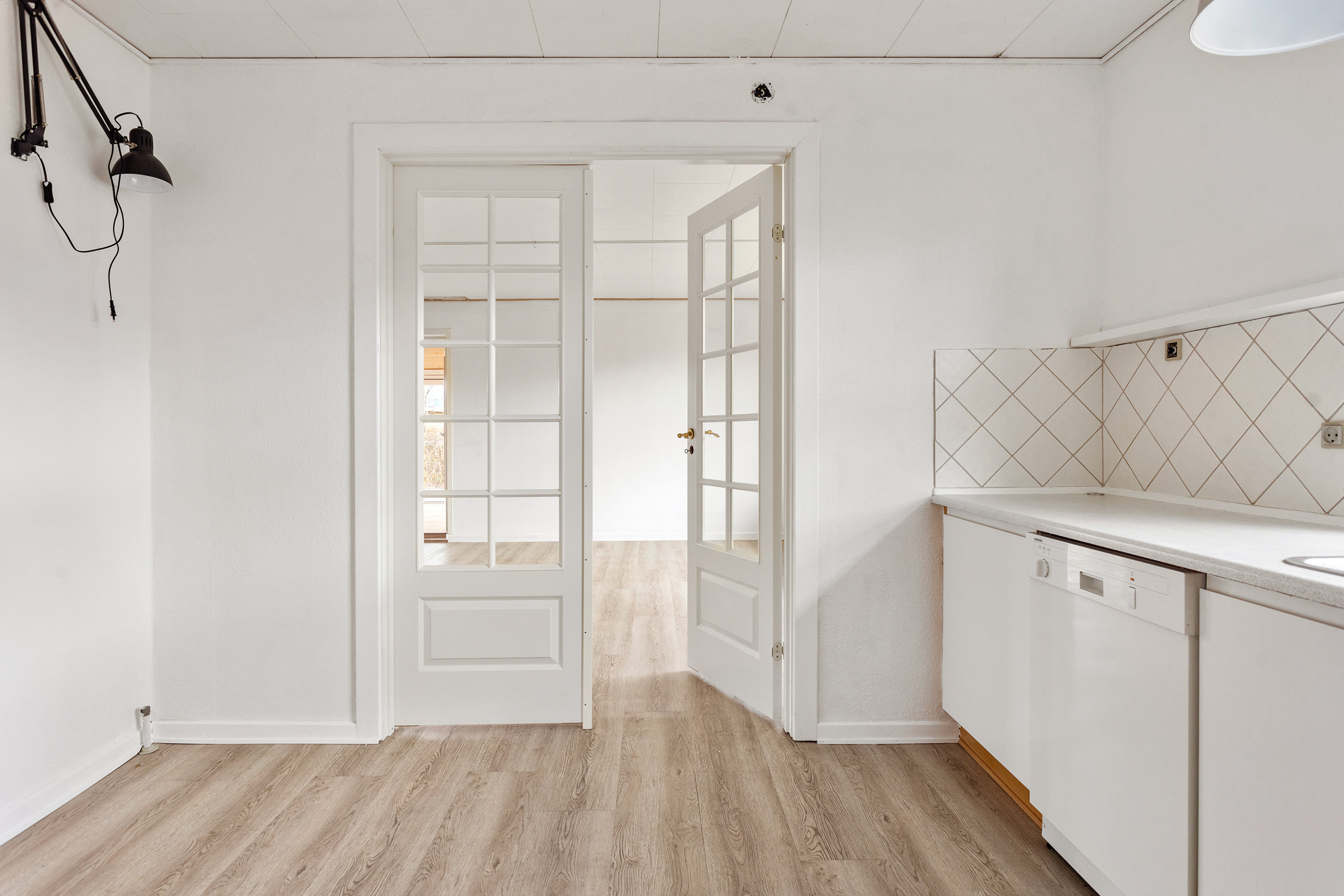 Fremhævet køk billede i fuldskærmstilstand. Billede af Sølvvej 2, Thorshøj, 9750 Østervrå