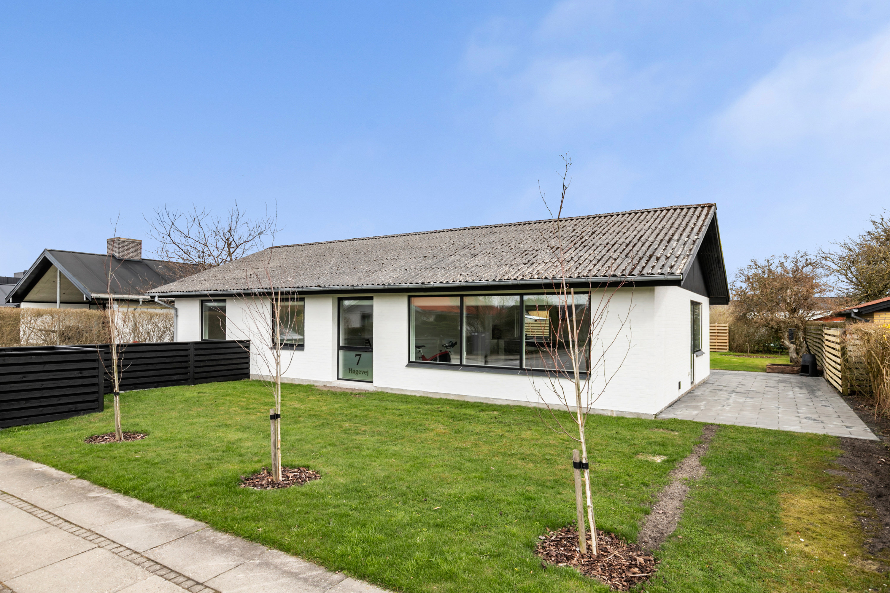 Fremhævet facade billede i fuldskærmstilstand. Billede af Høgevej 7, 9440 Aabybro