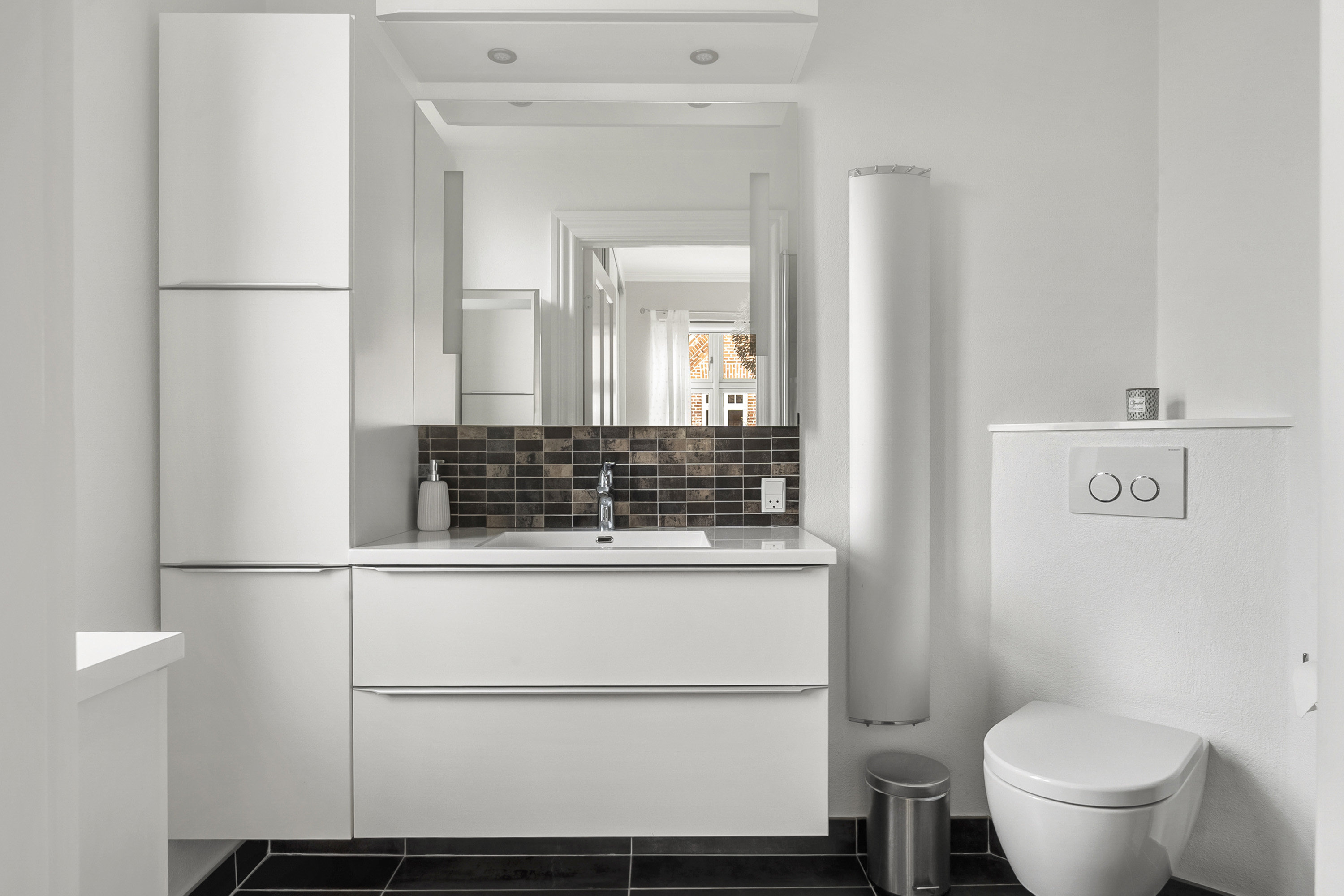 Fremhævet badeværelse billede i fuldskærmstilstand. Billede af Læssøegade 77, 1., 5230 Odense M